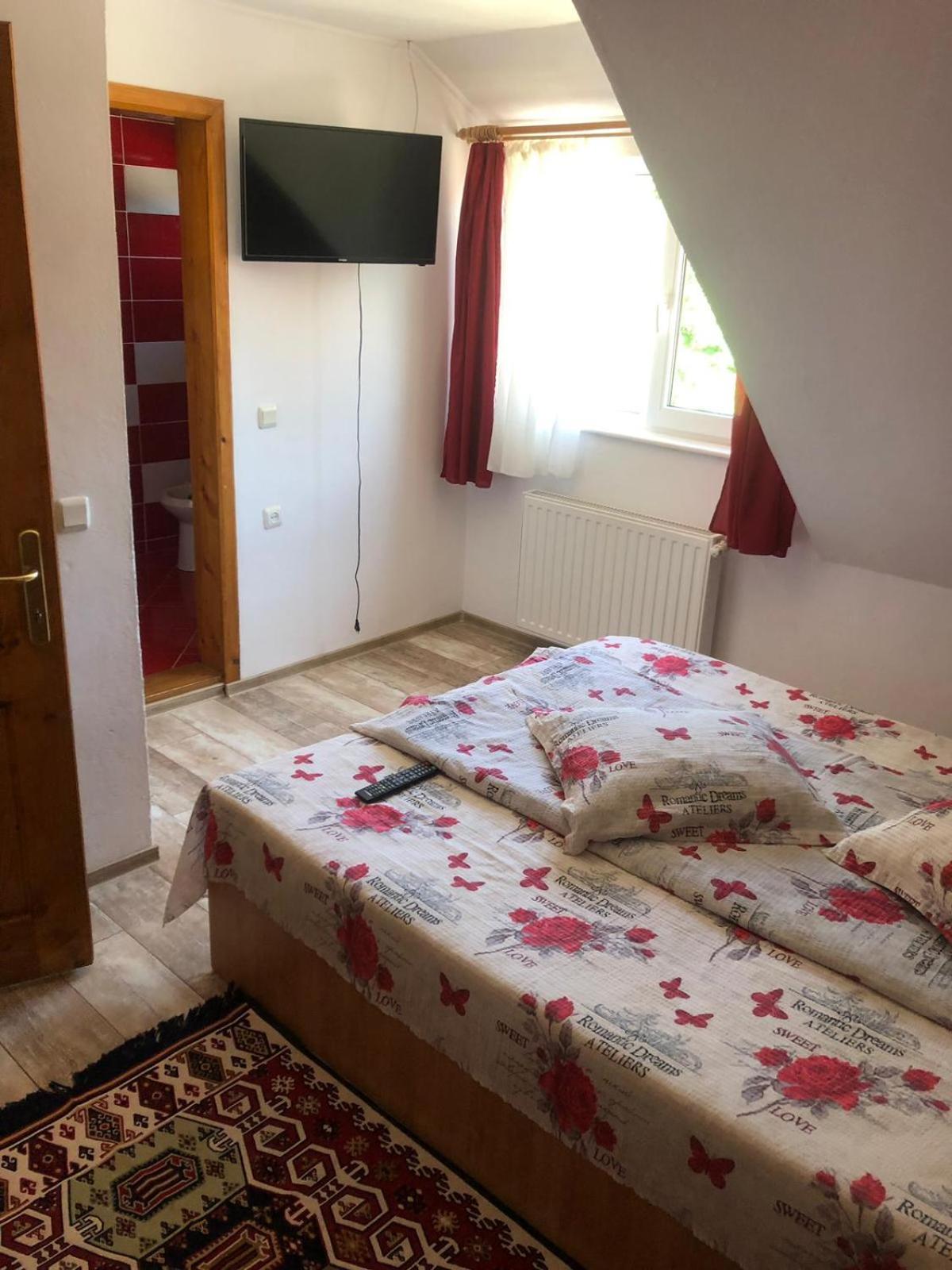 Double Room with Balcony - Photo 1
