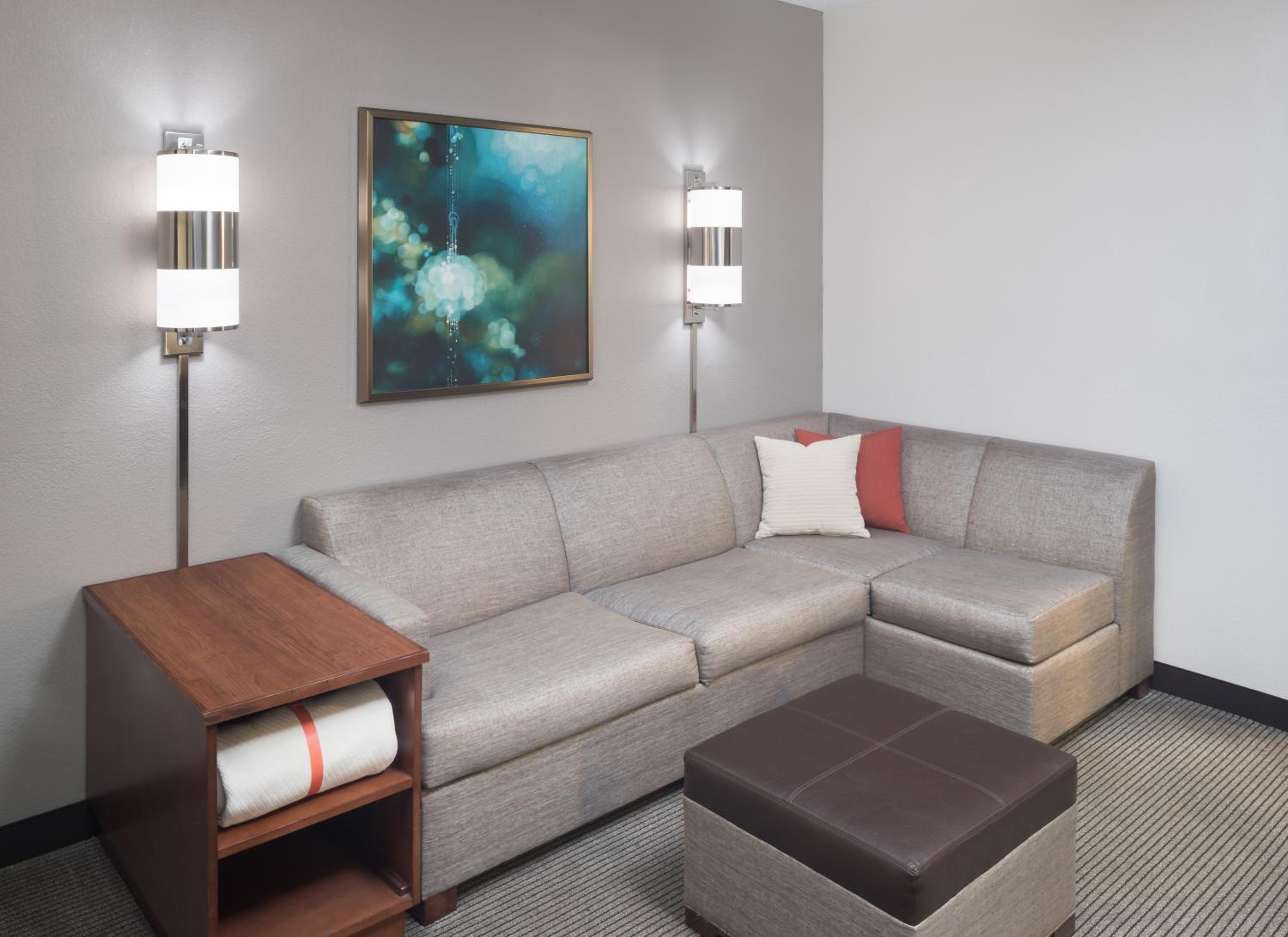 Queen Room with Two Queen Beds and Sofa Bed - High Floor - Photo 5