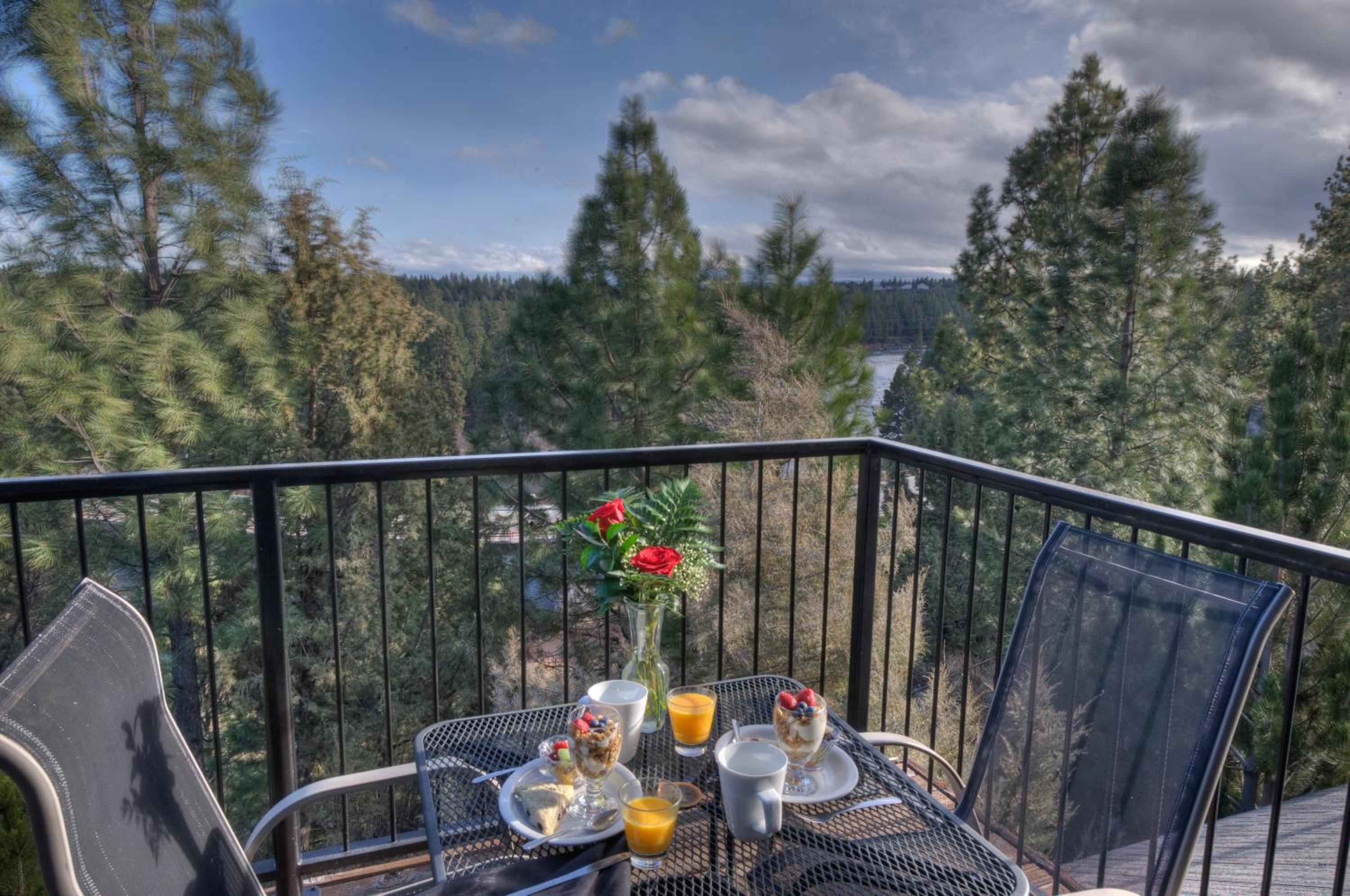 Superior King Suite photo 2
