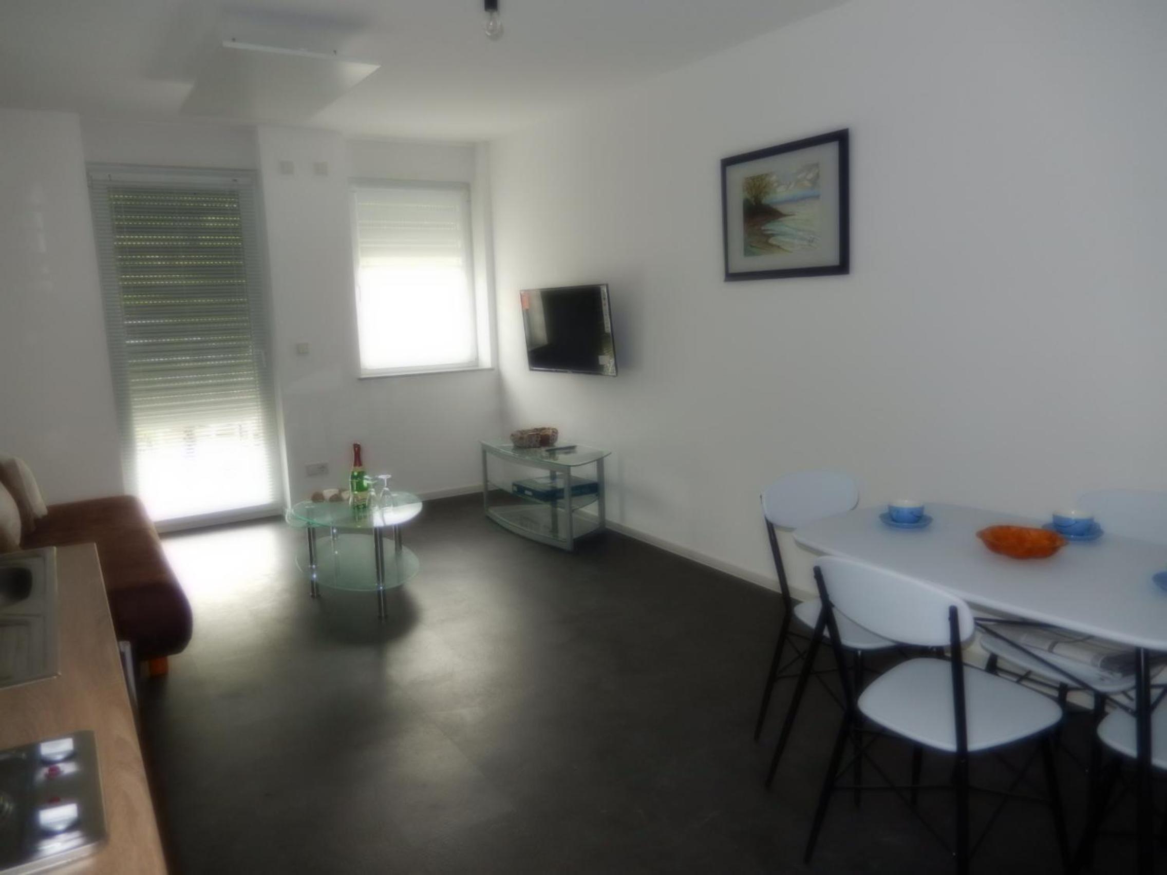 One-Bedroom Apartment photo 3