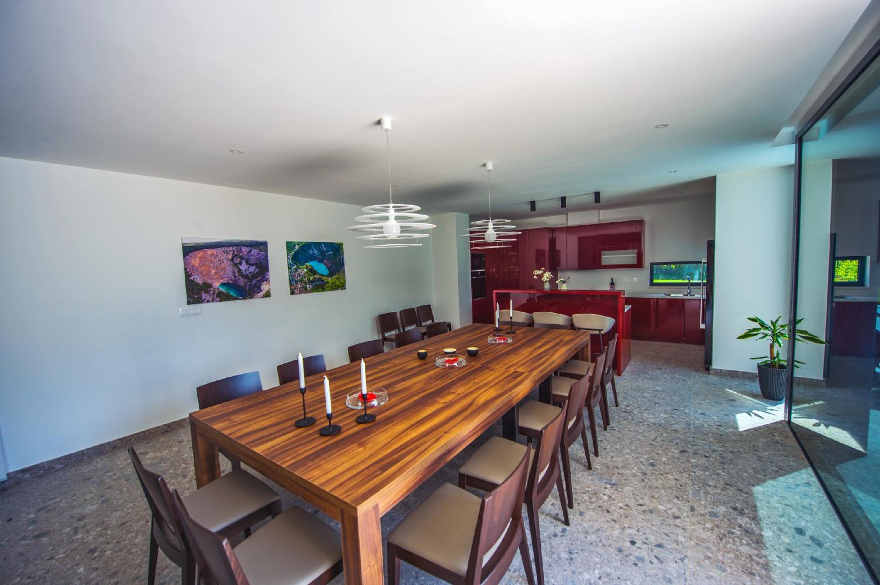 Villa photo 3