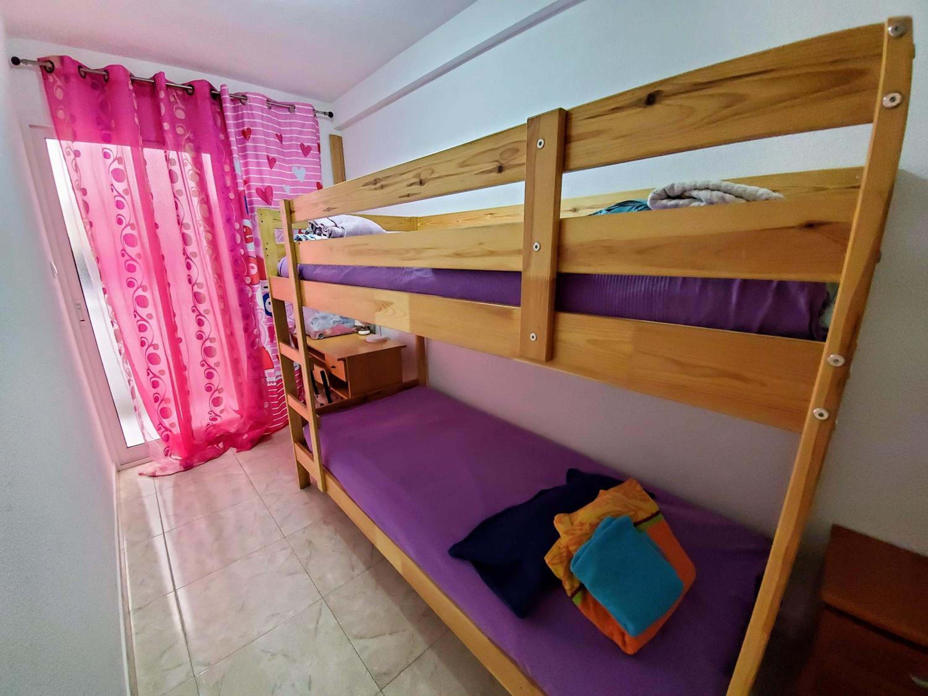 Apartamento con baño compartido