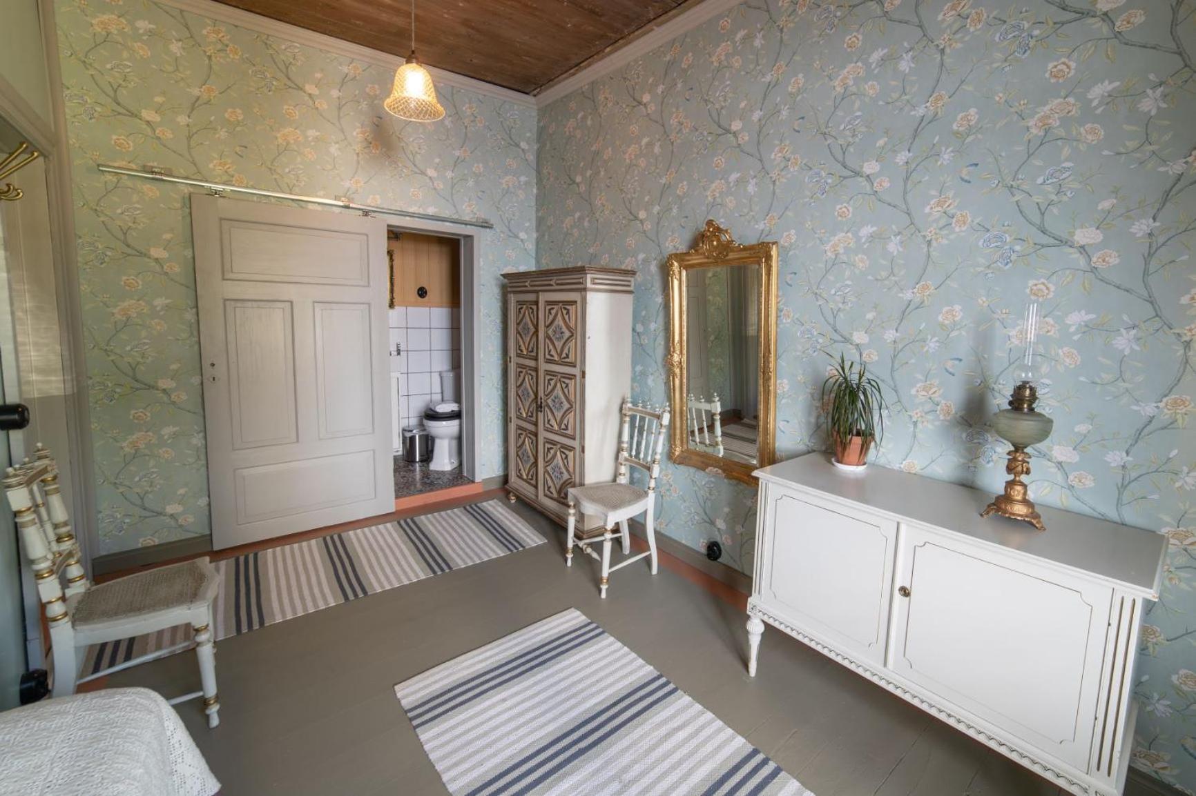 Double or Twin Room with Garden View photo 3