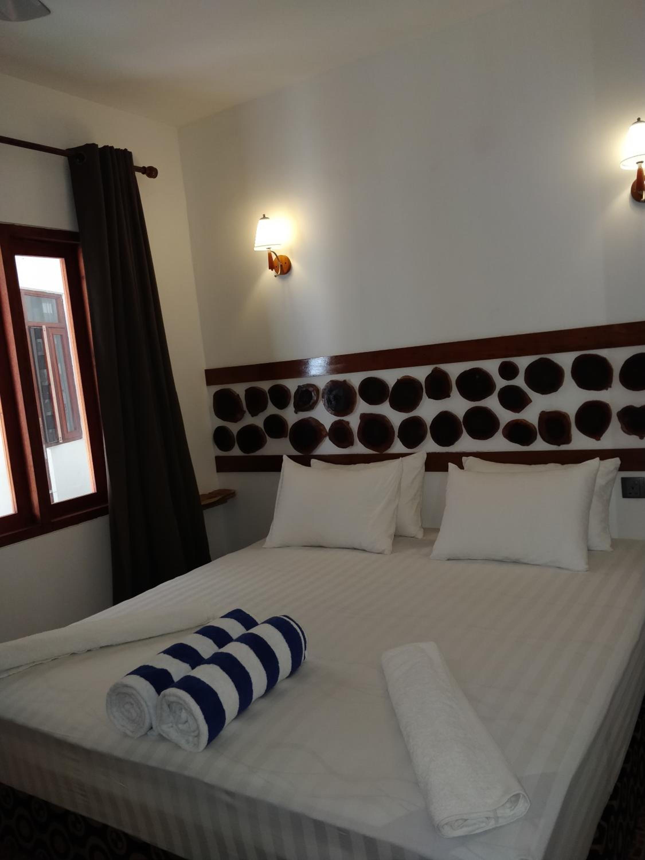 Deluxe Double or Twin Room photo 2