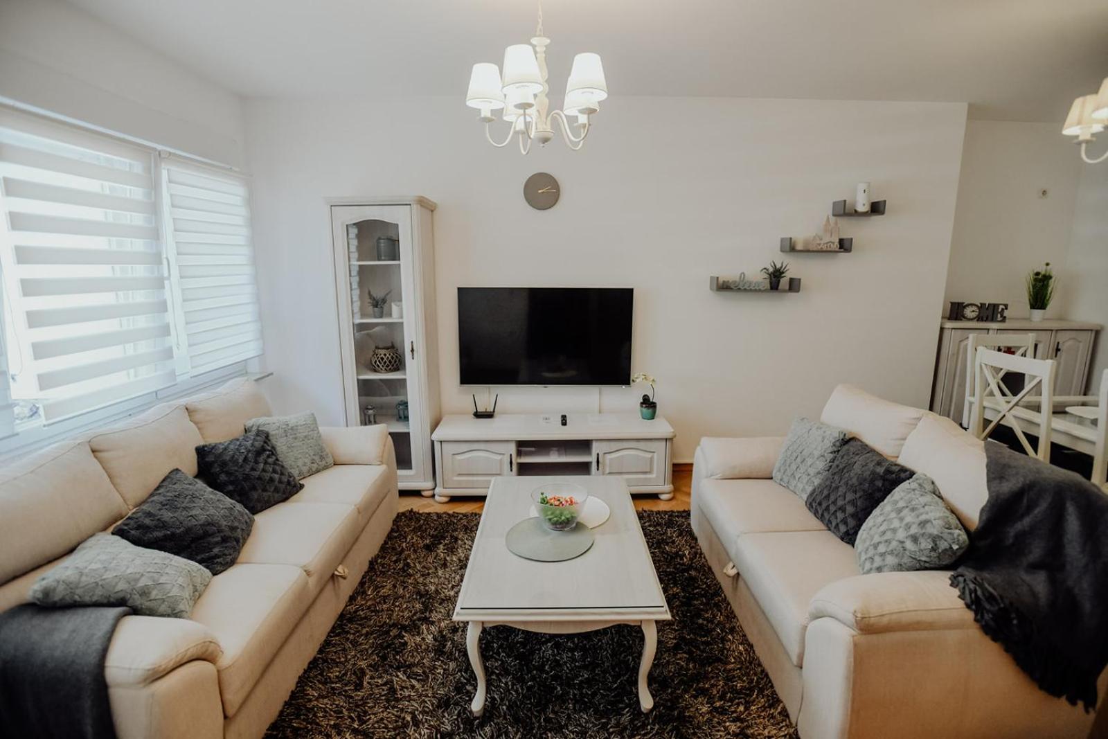 One-Bedroom Apartment - Photo 23