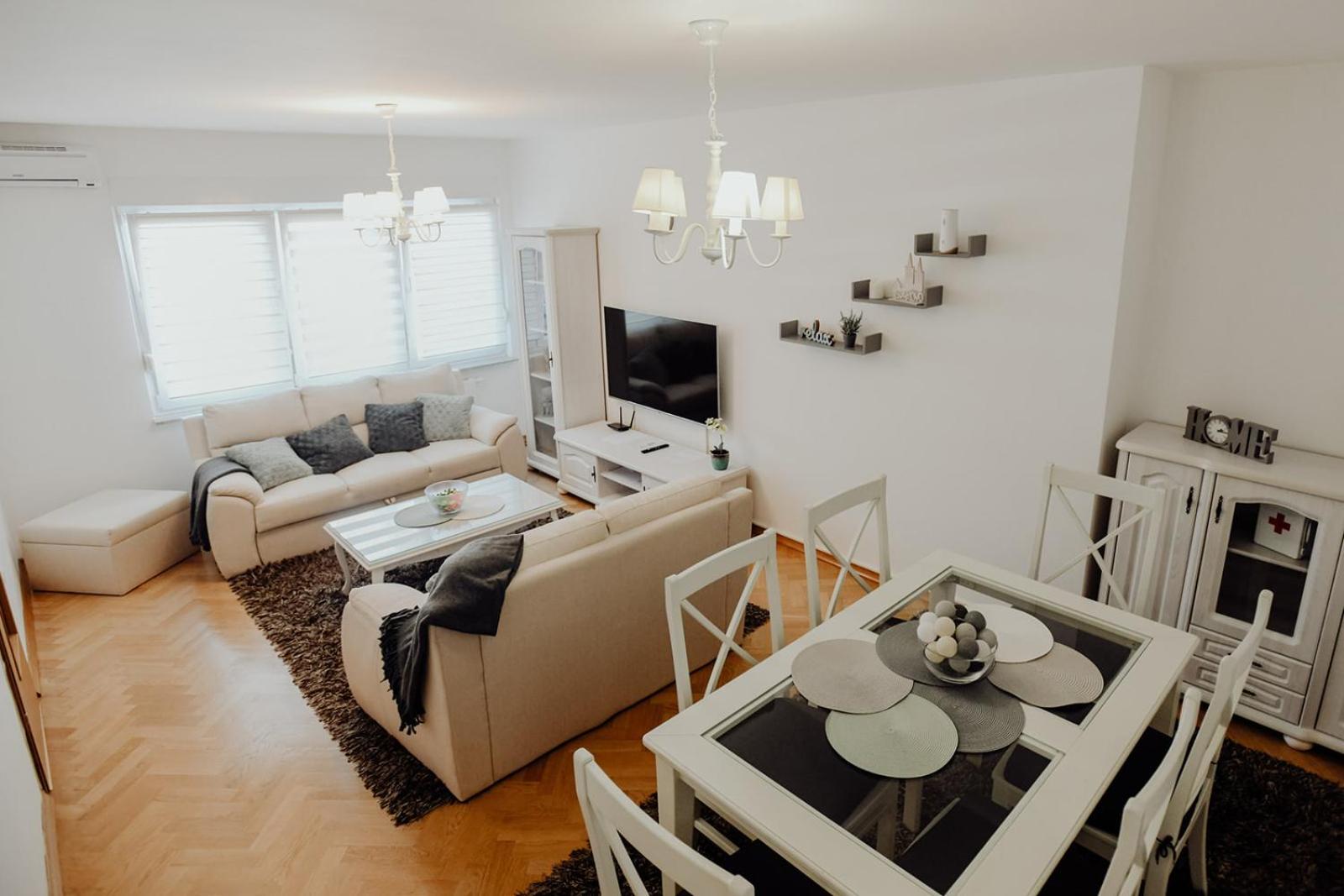 One-Bedroom Apartment - Photo 14