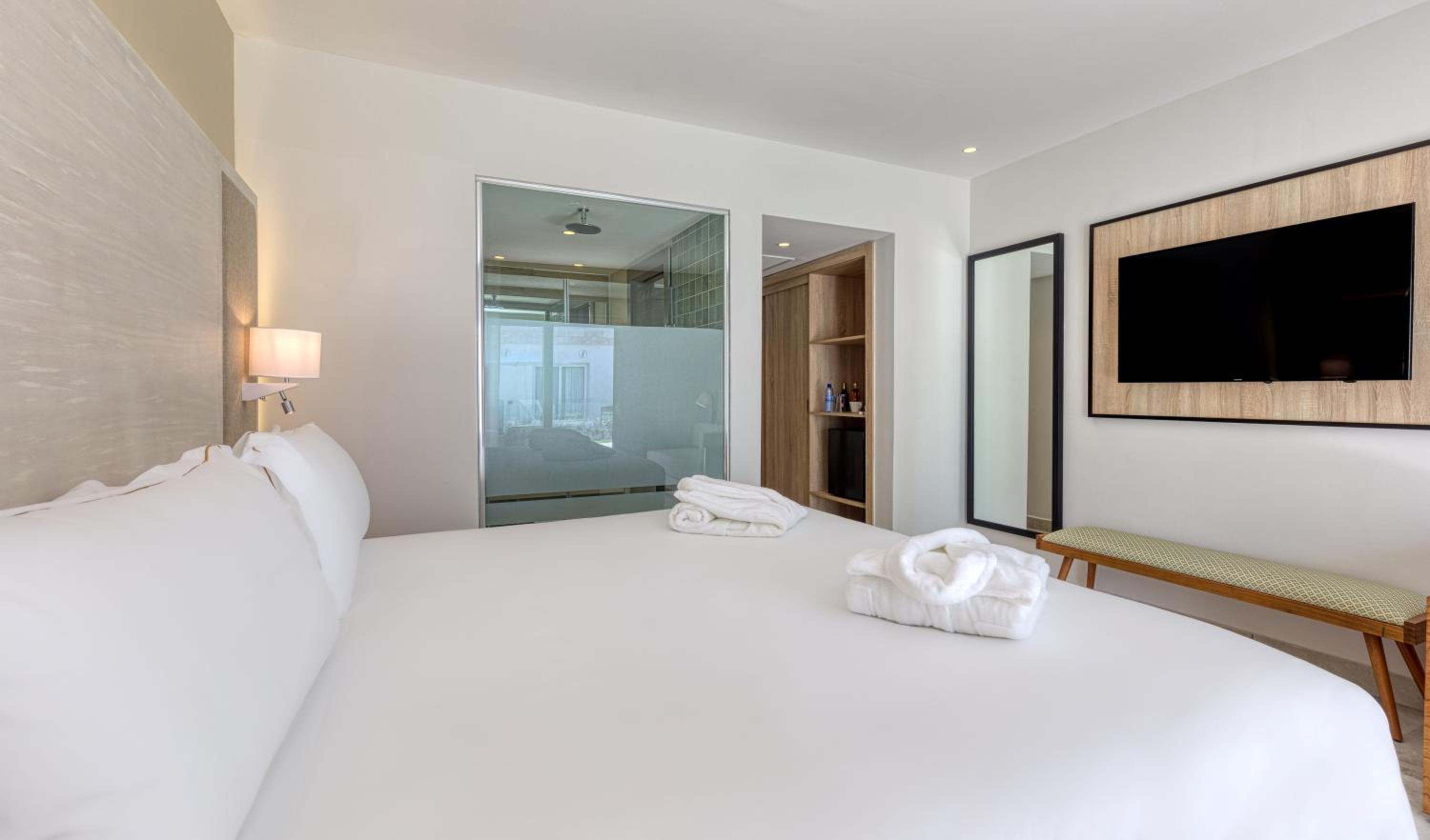 Senator Luxury Junior Suite (2 Adults)