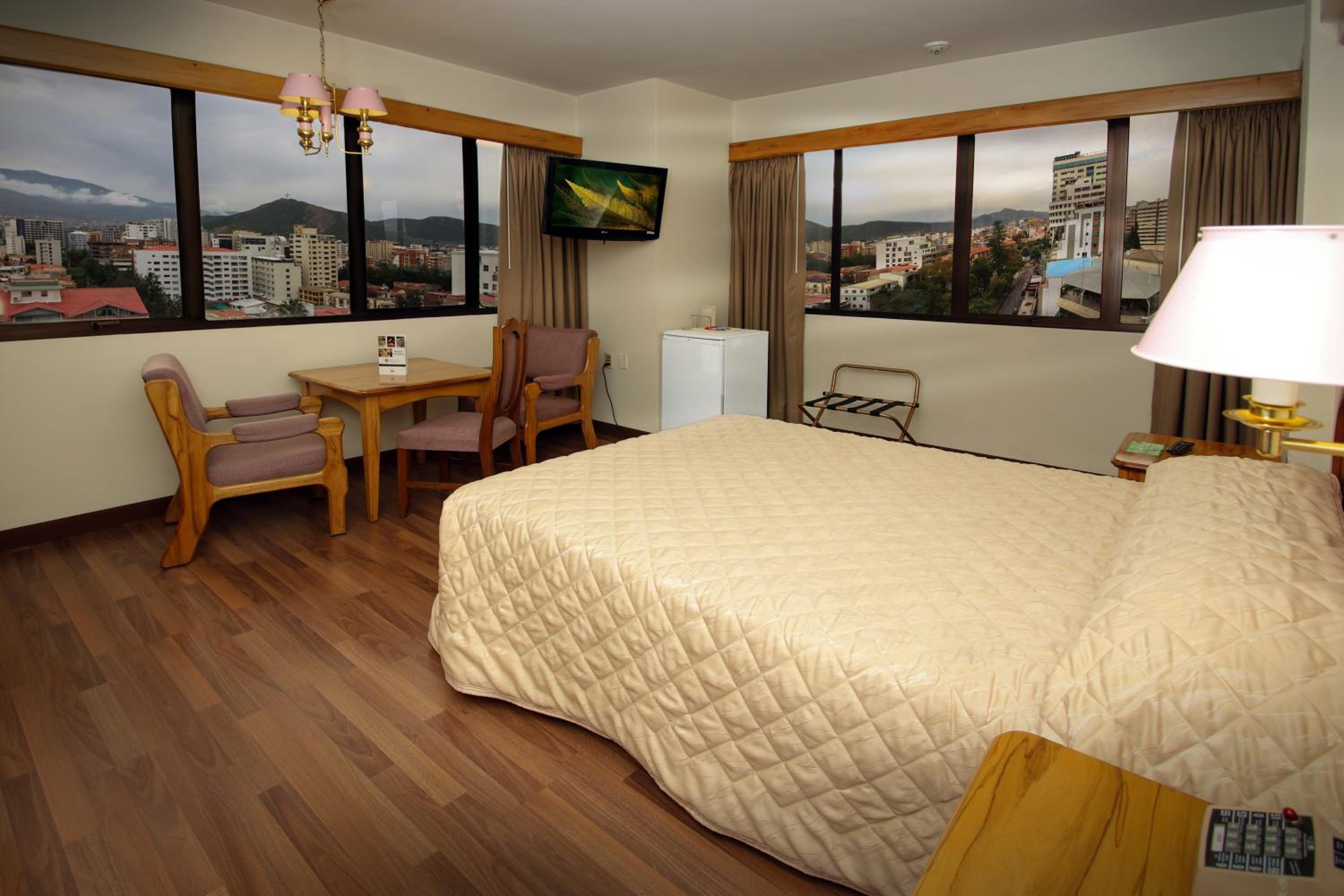 Large Single Room photo 1