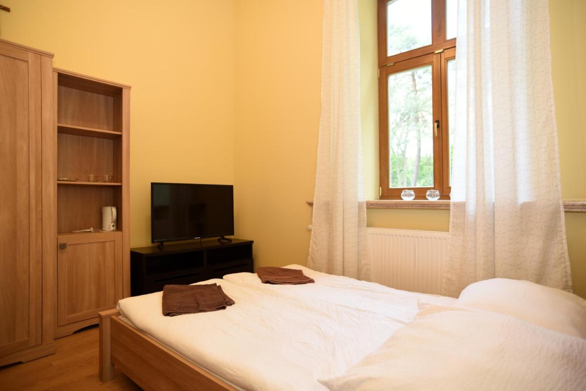 Double Room with Private Bathroom photo 3