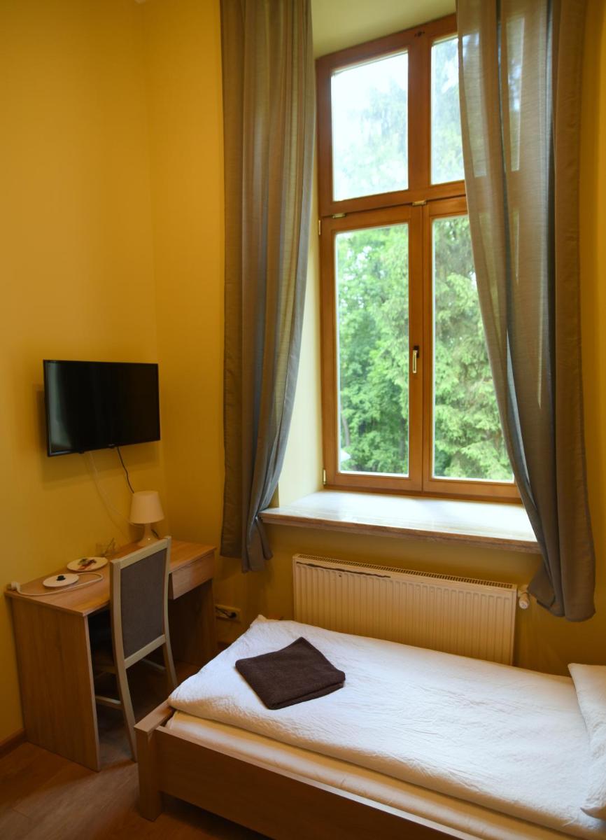 Single Room - Disability Access photo 1