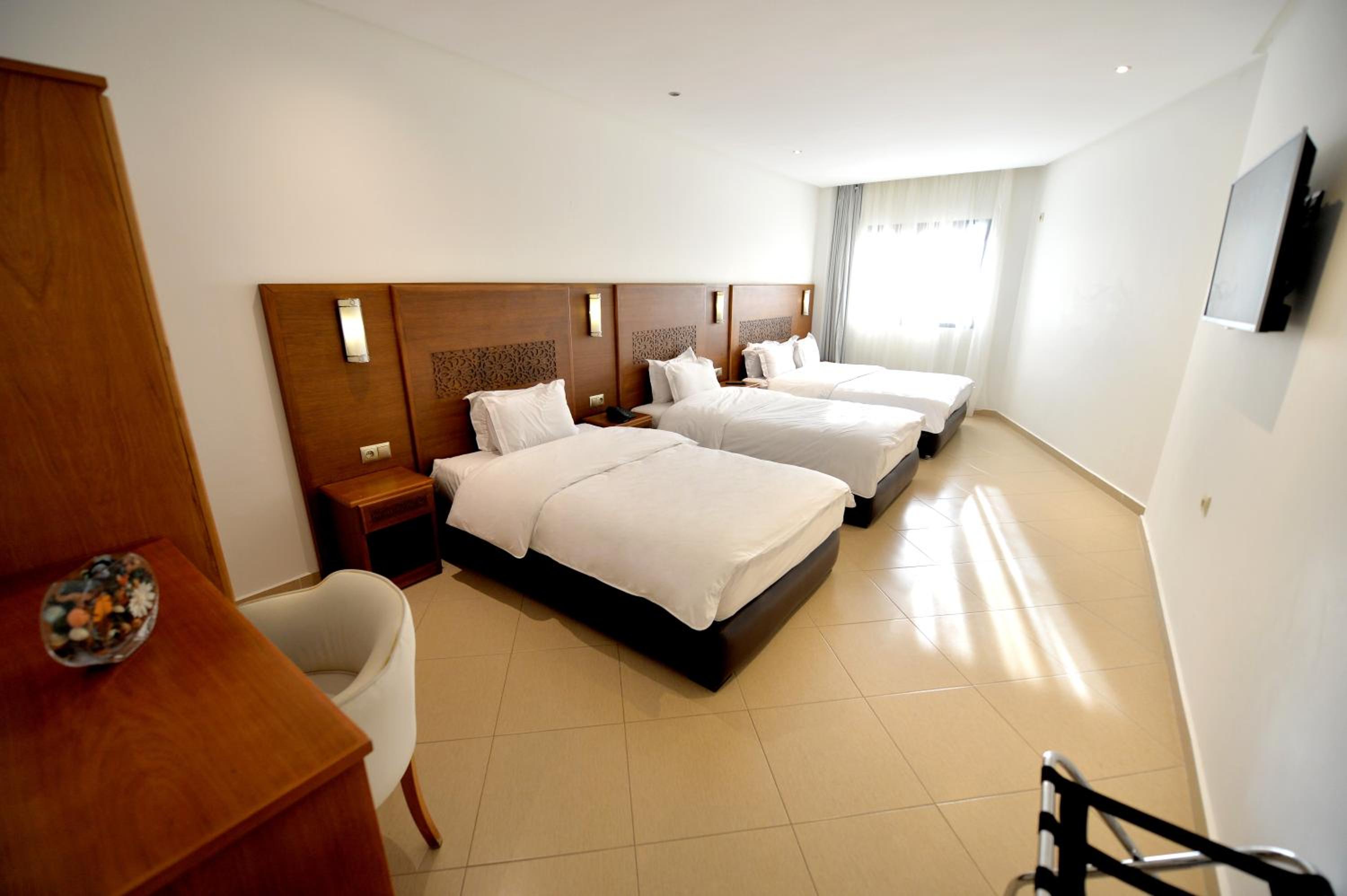 Standard Triple Room - Photo 1