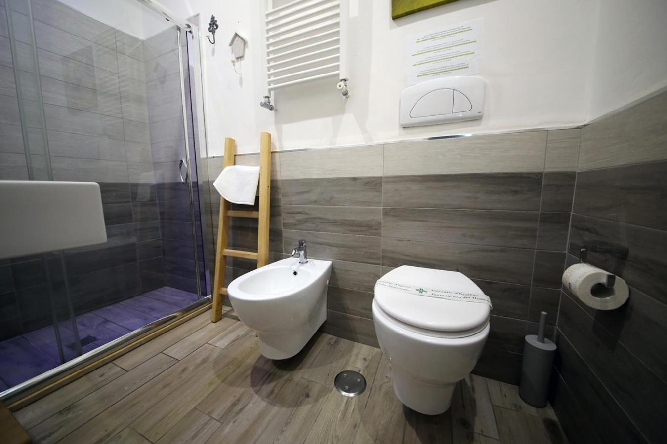 Double Room with Private Bathroom photo 2