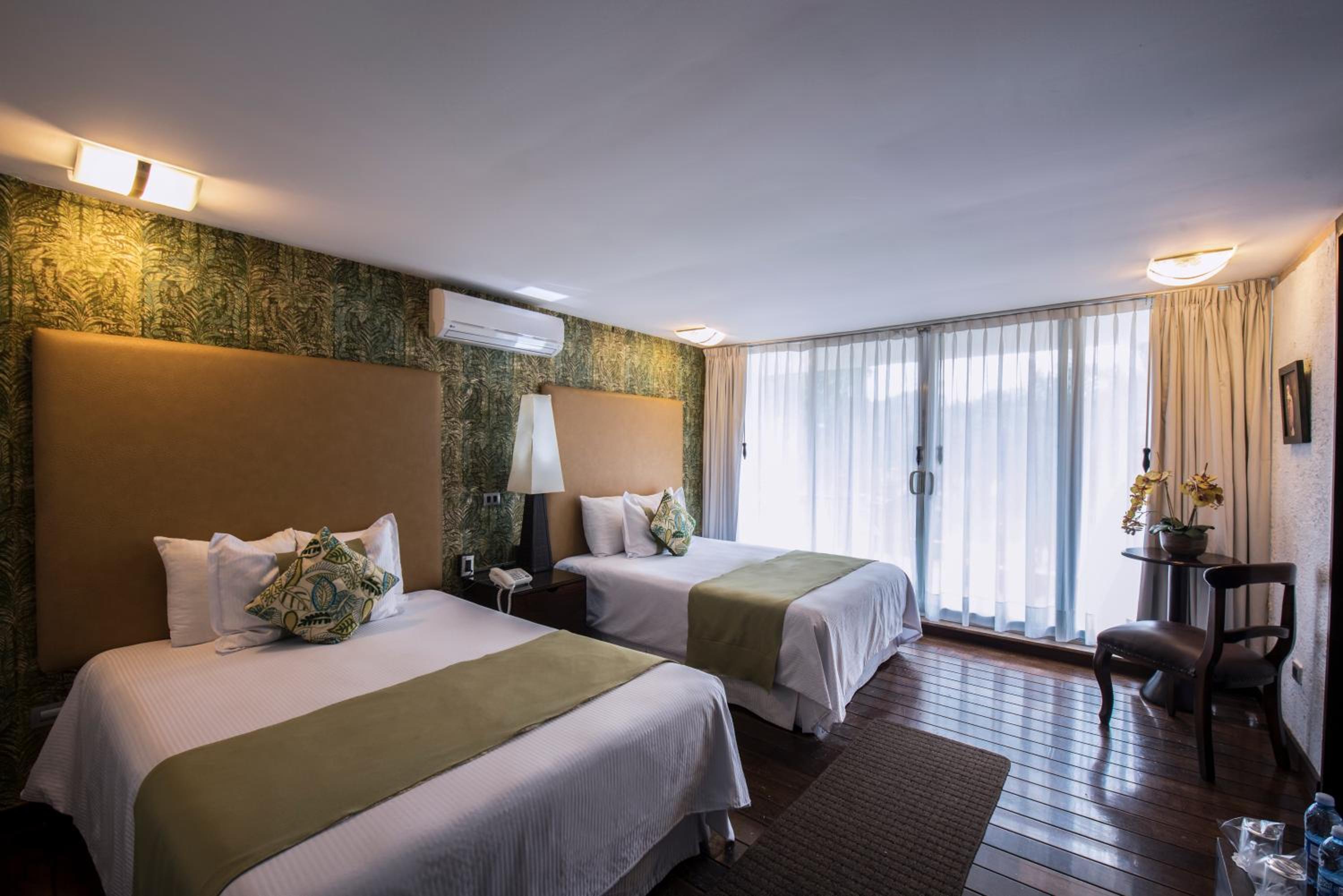Suite with Balcony - Photo 1