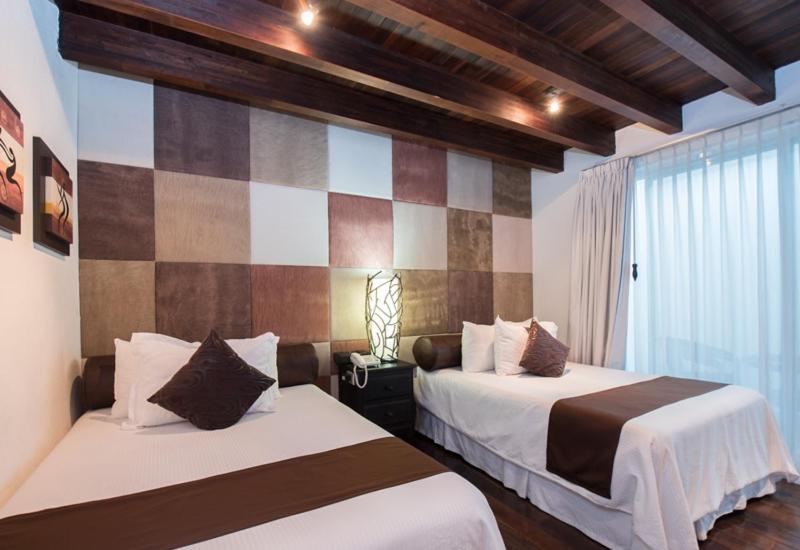 Junior Suite with Pool View - Photo 1