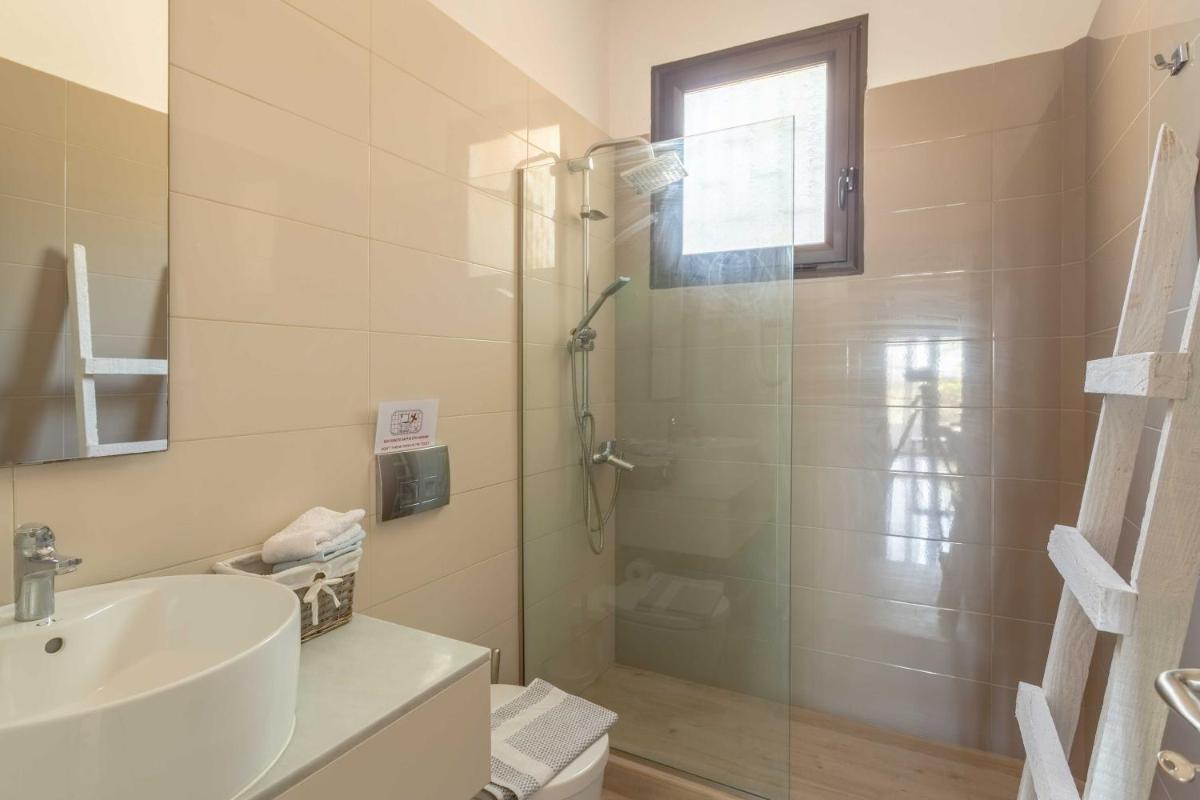 One-Bedroom Apartment - Photo 7