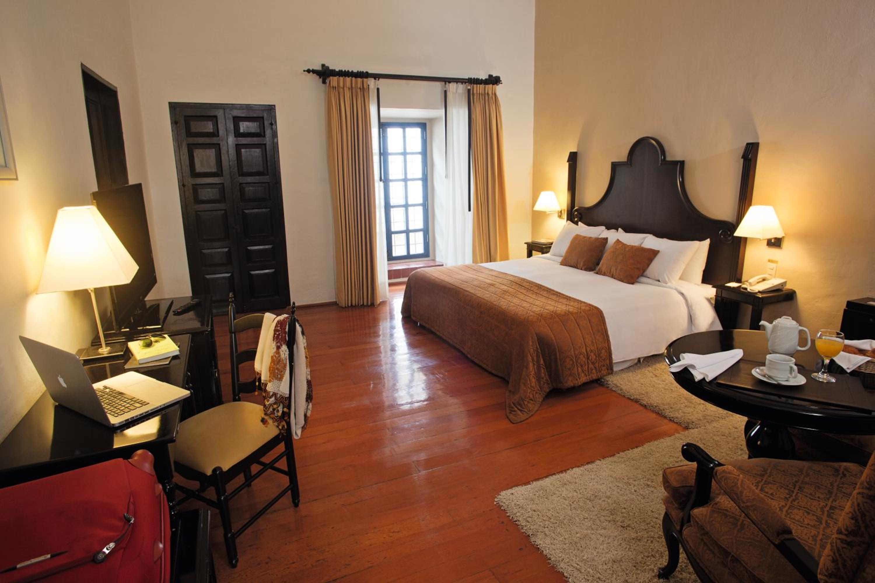 Colonial Double Room - Photo 6