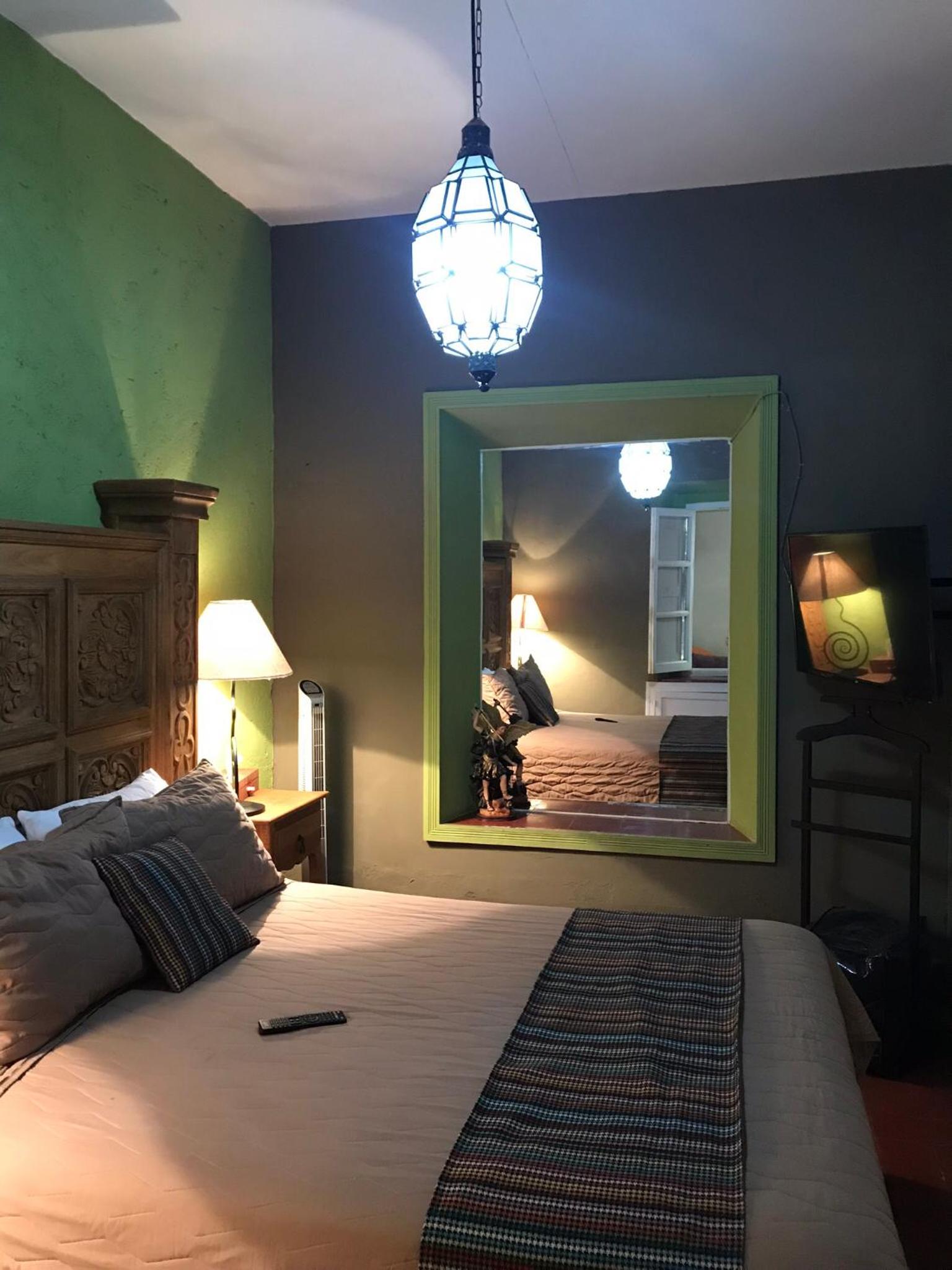 Standard Queen Room