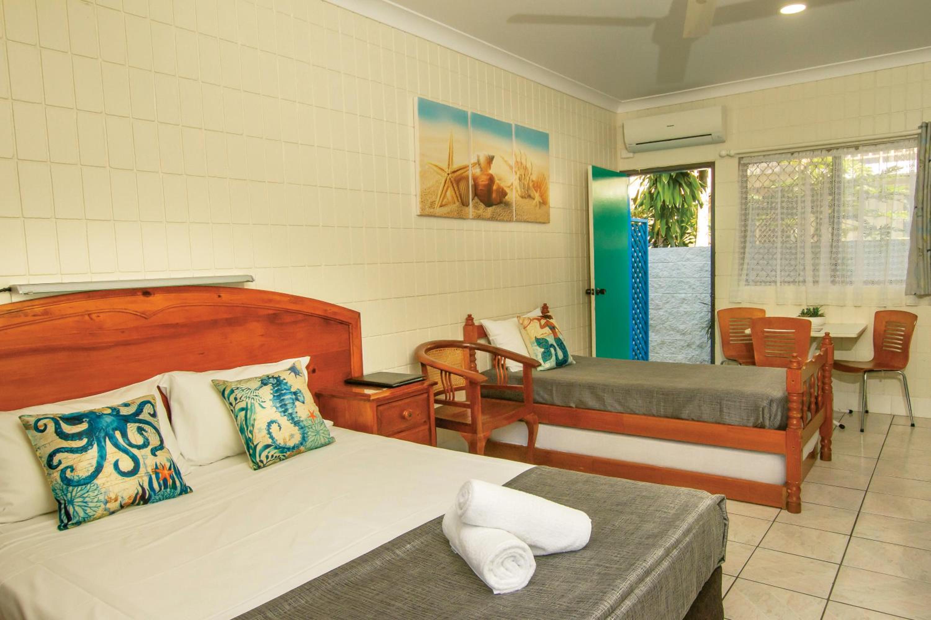 Standard Twin Room photo 3