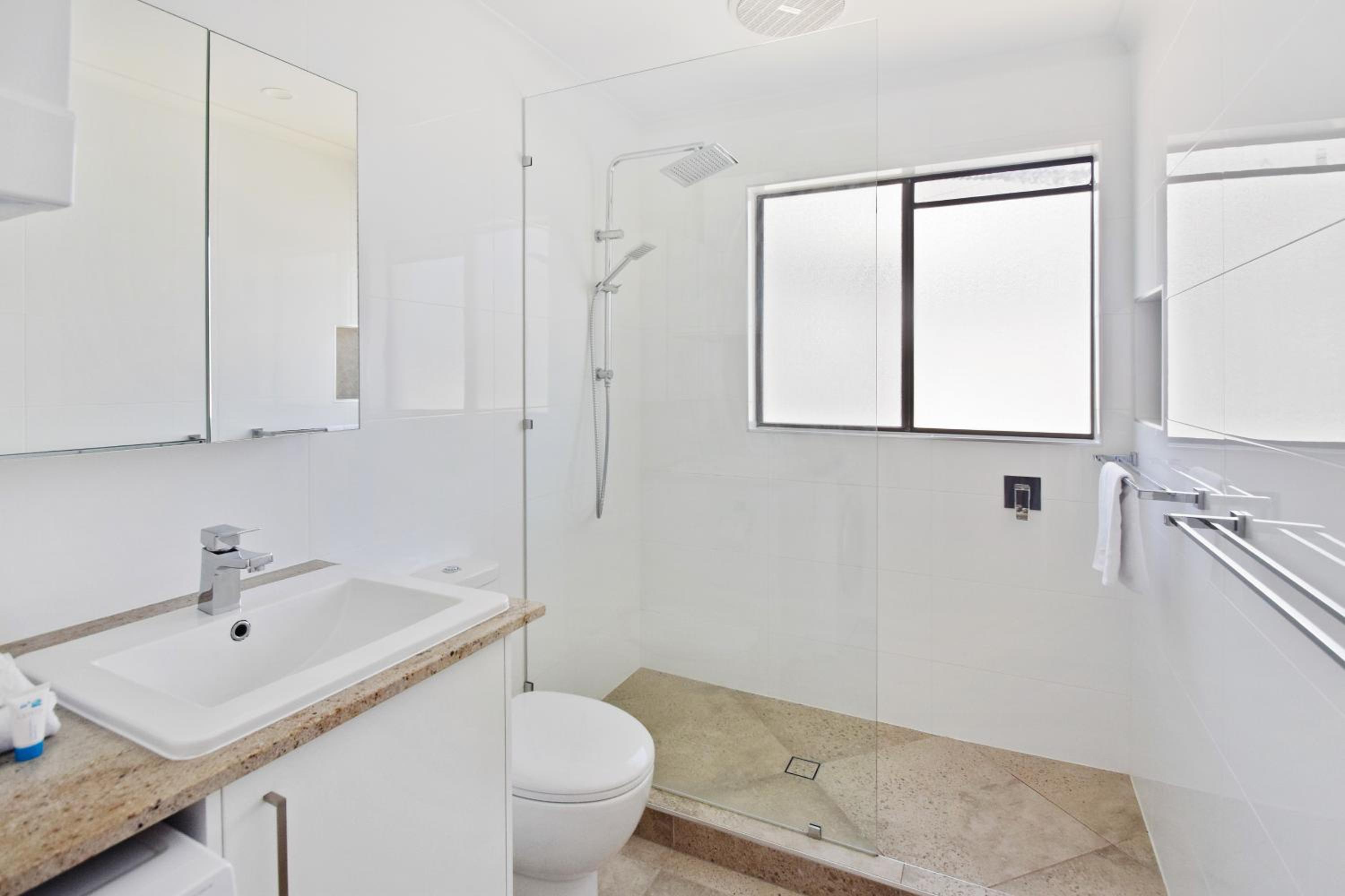 One-Bedroom Premium Balcony Apartment photo 2