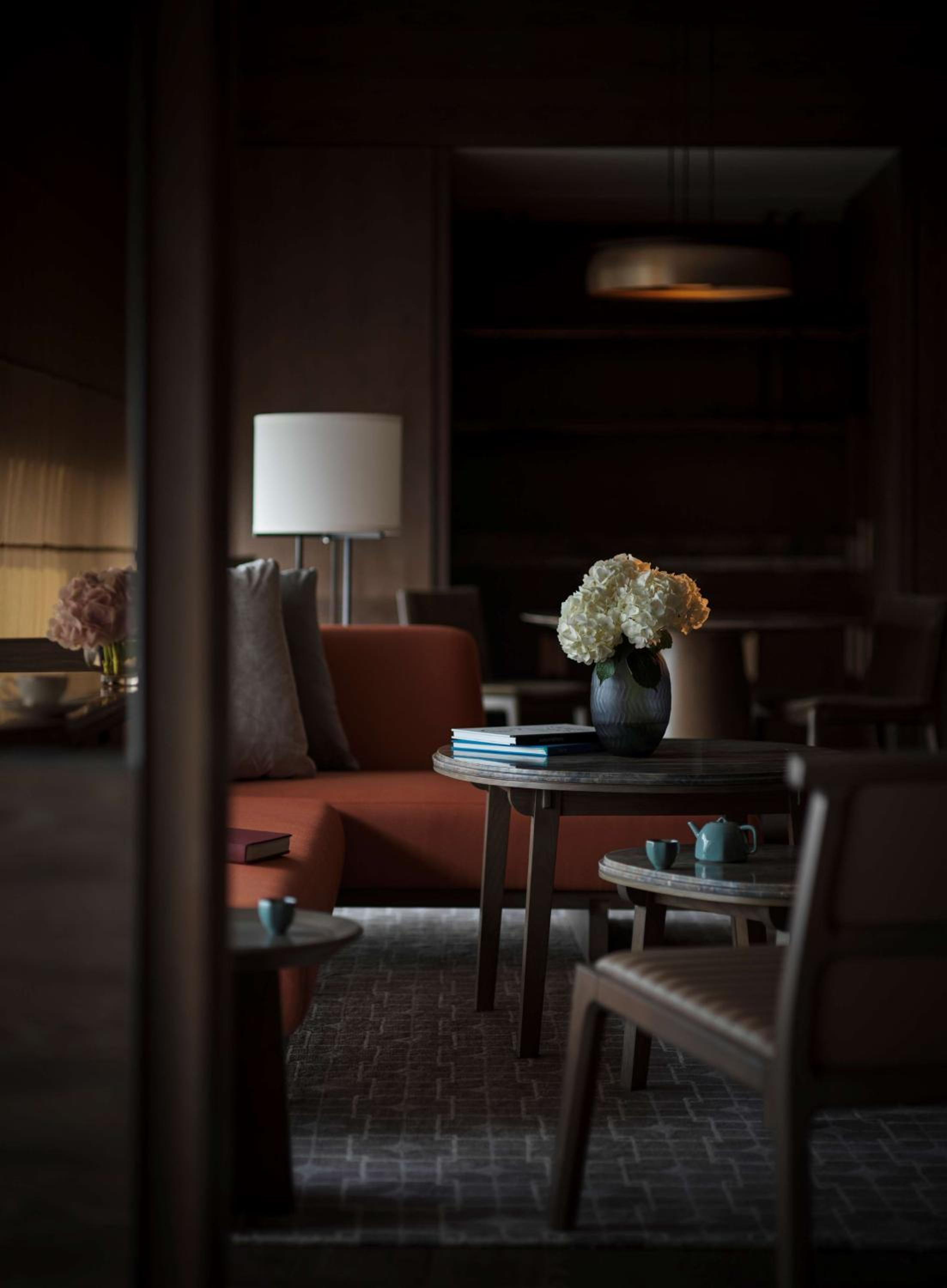 Executive Suite - Photo 4