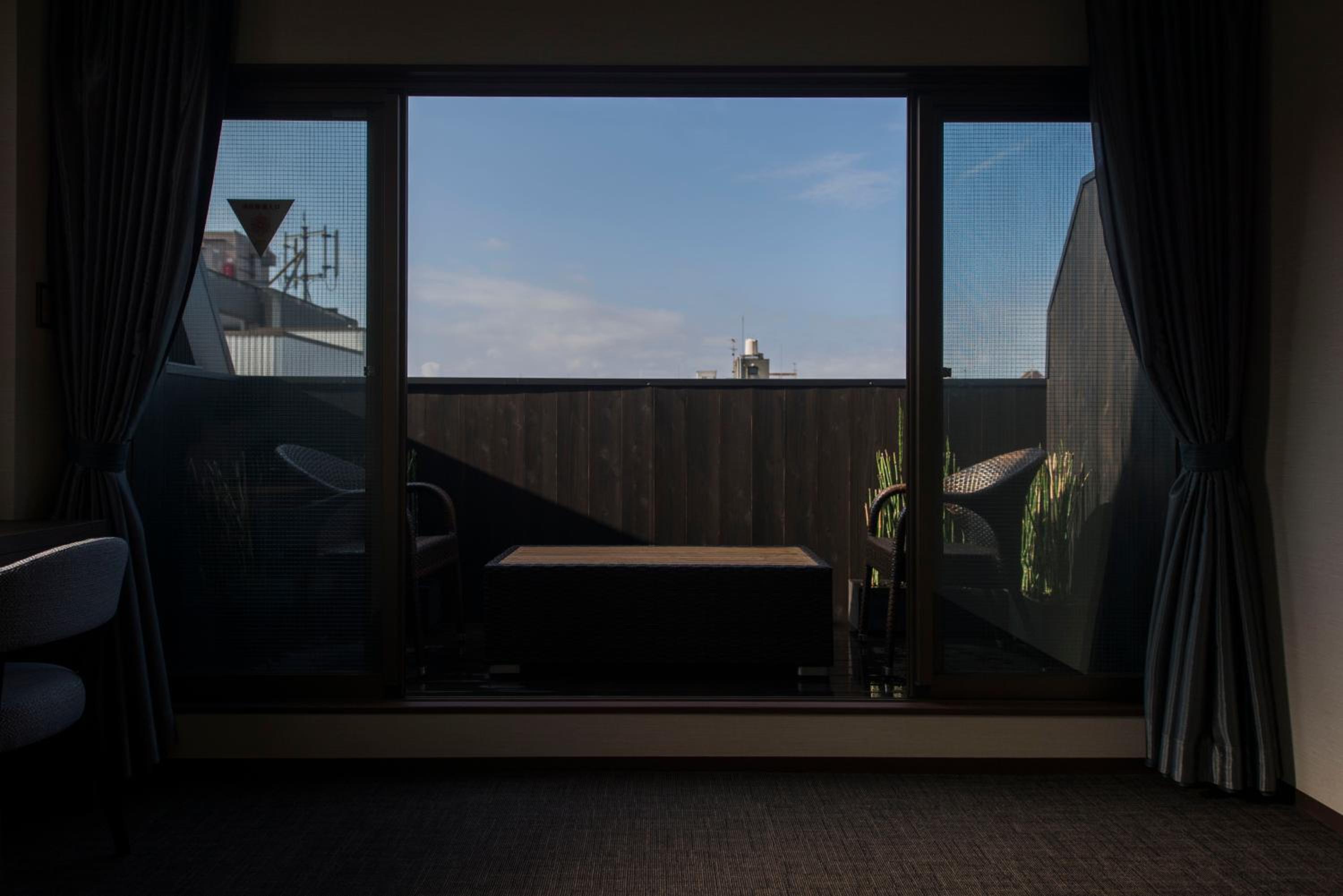 Twin Room with Balcony - Photo 5