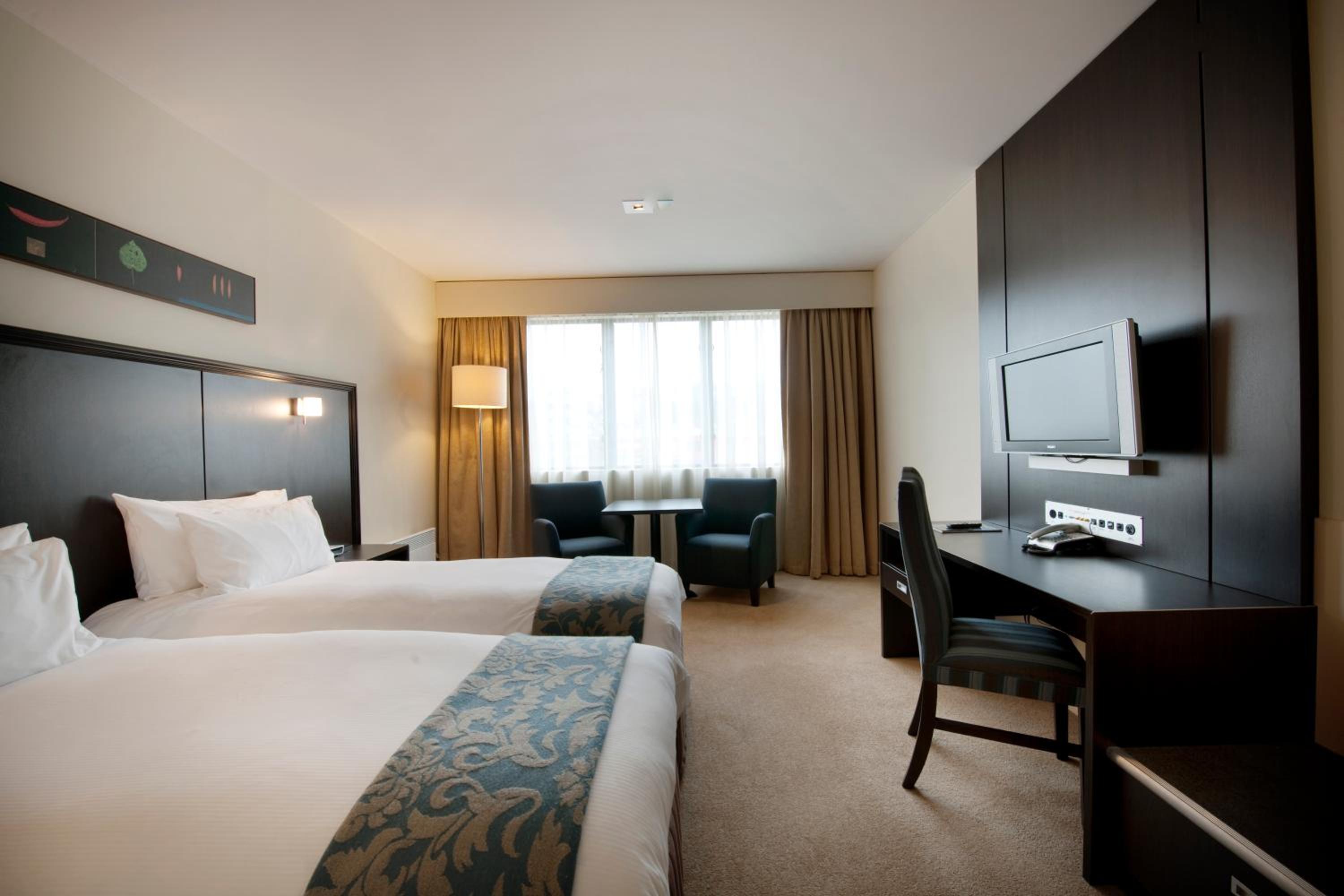 Superior Twin Room with Two Double Beds - Photo 1