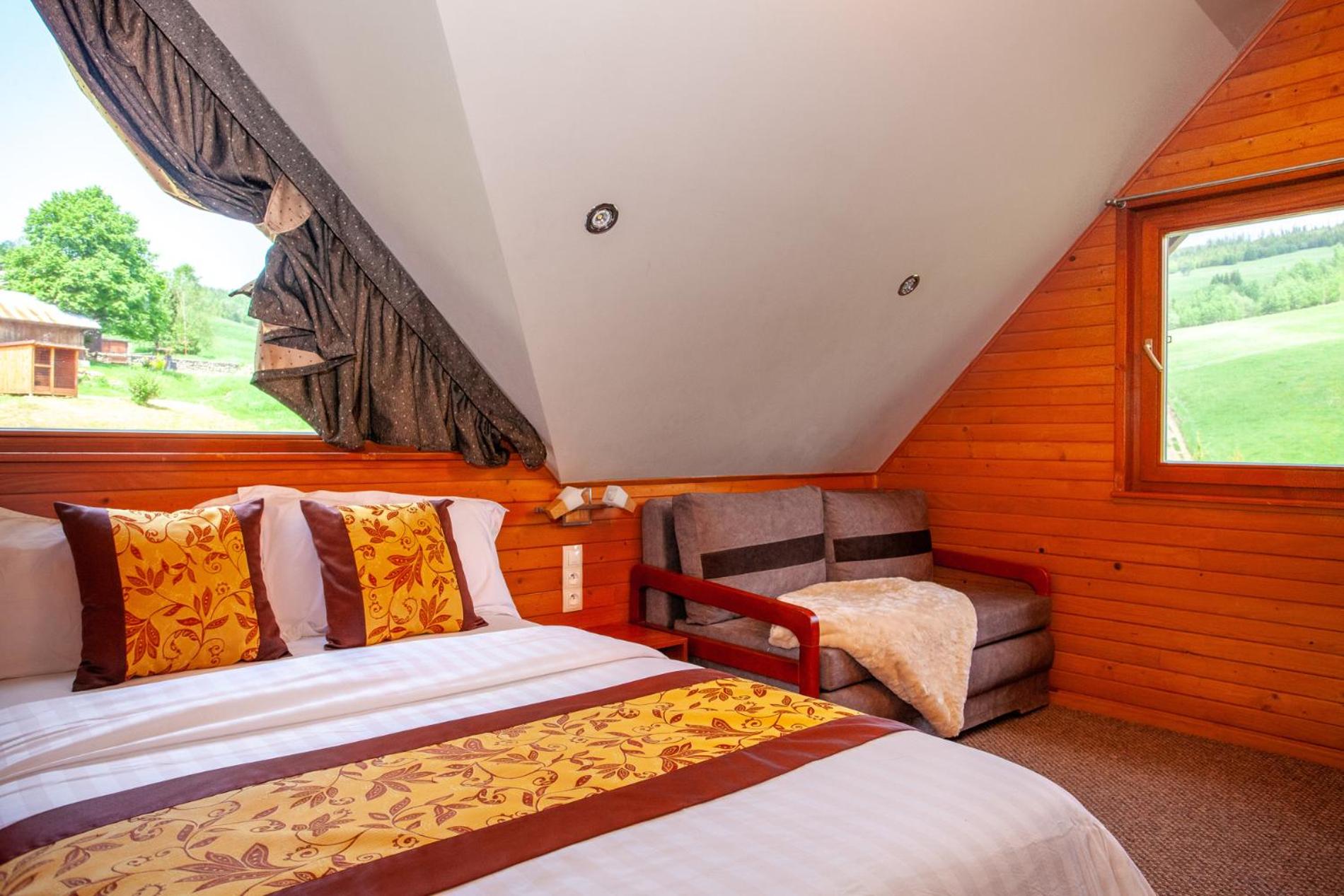 Two-Bedroom Chalet photo 3