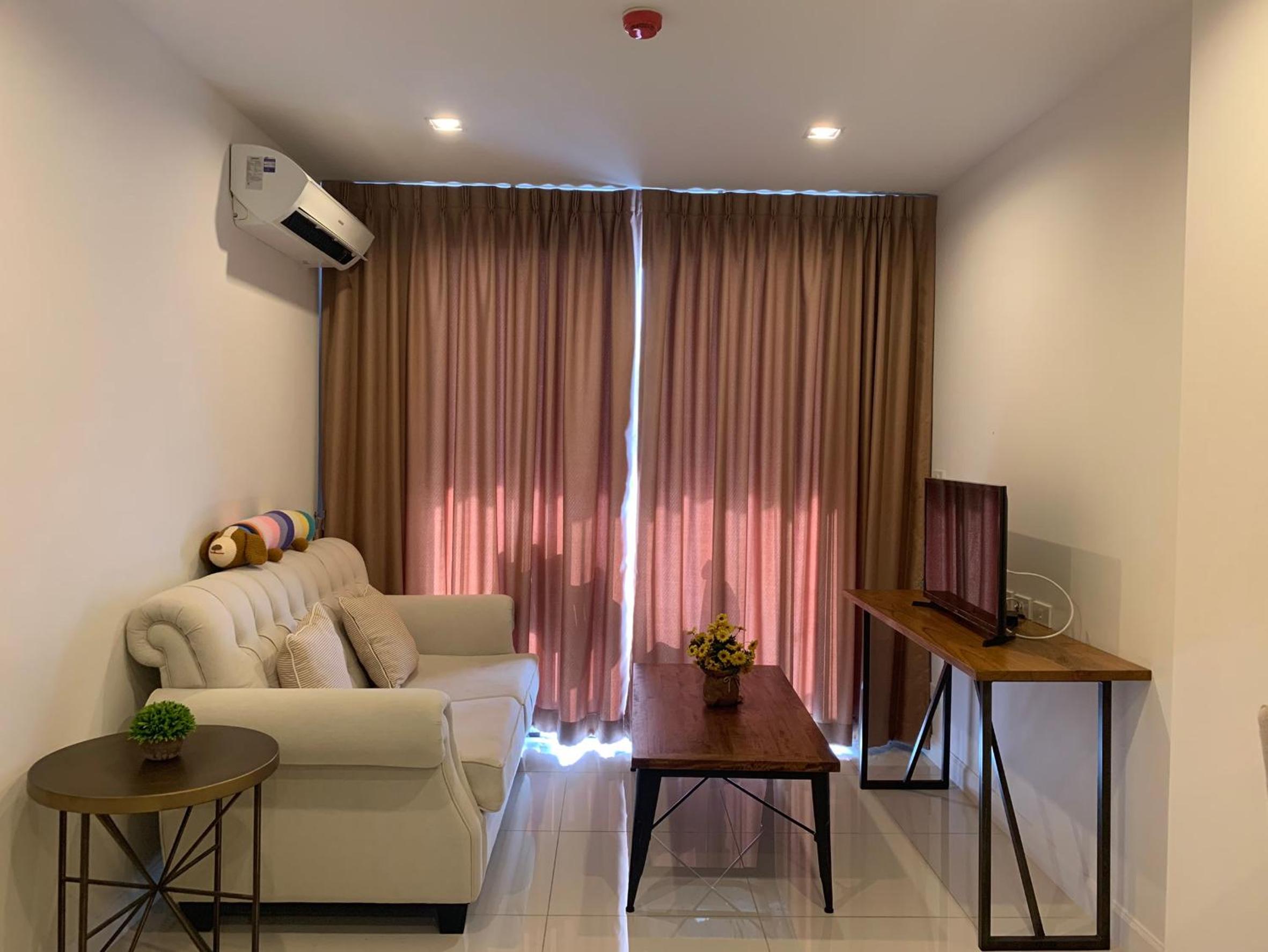 One-Bedroom Apartment - Photo 15
