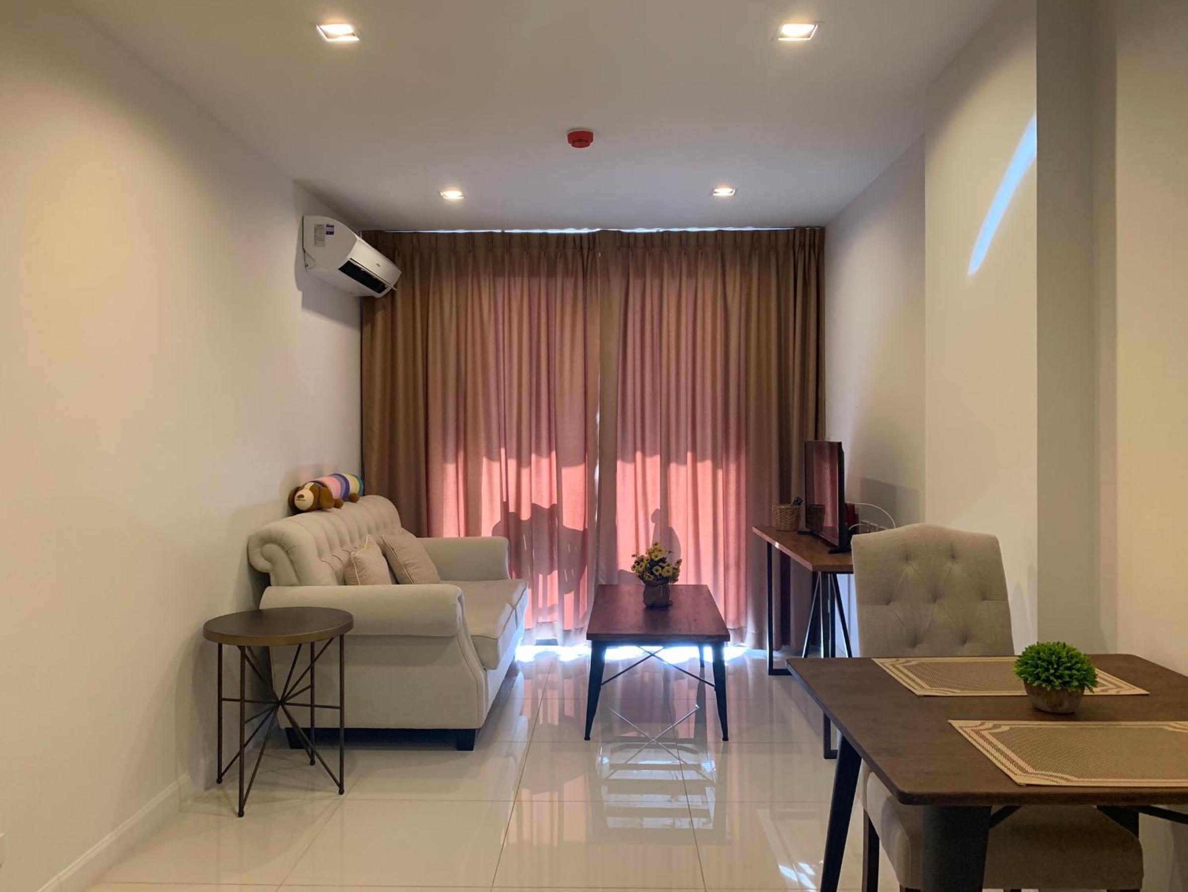 One-Bedroom Apartment - Photo 10