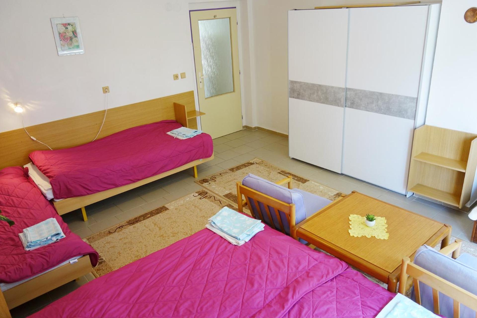 Family Room with Private Bathroom (4+0) photo 1