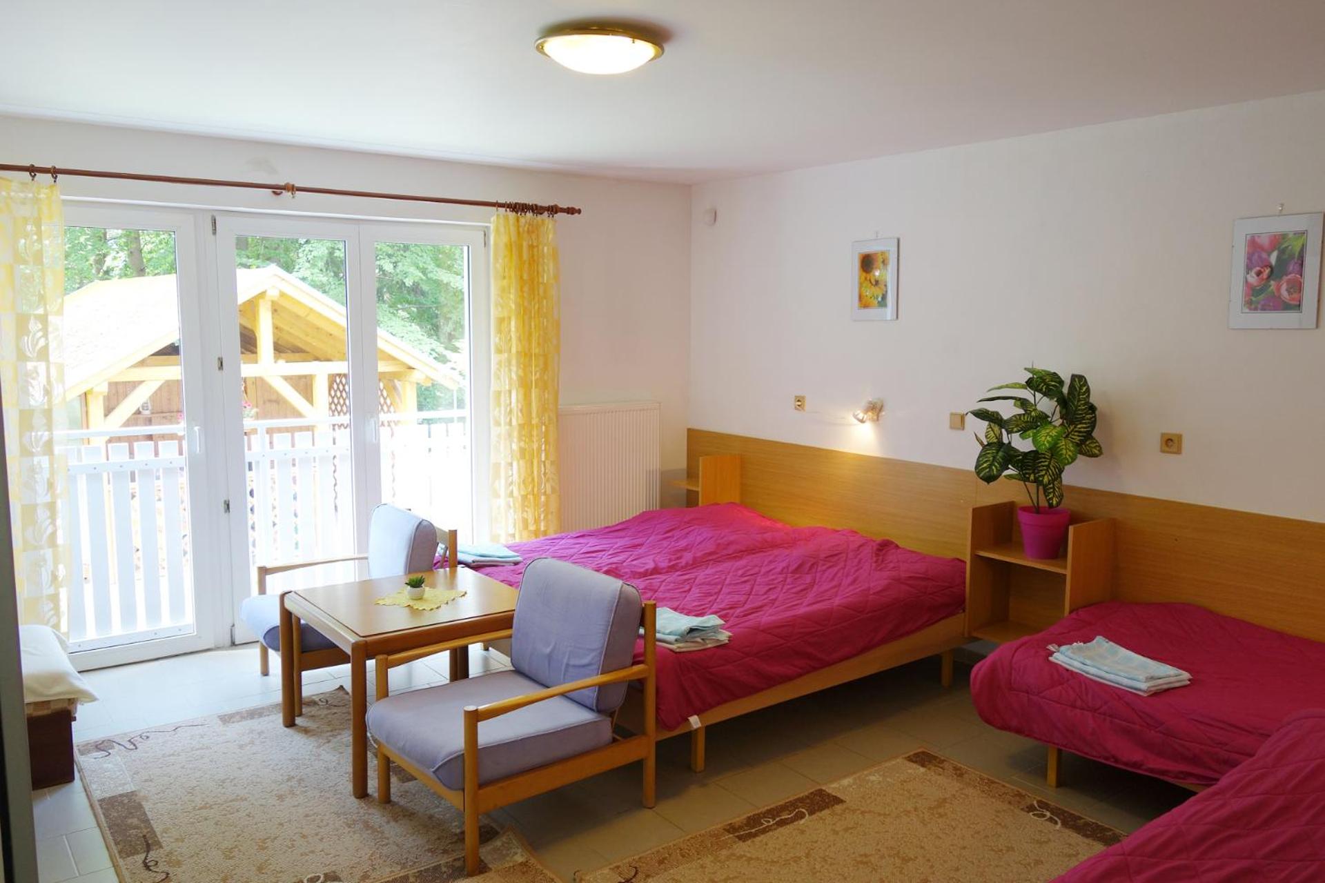 Family Room with Private Bathroom (4+0) photo 2