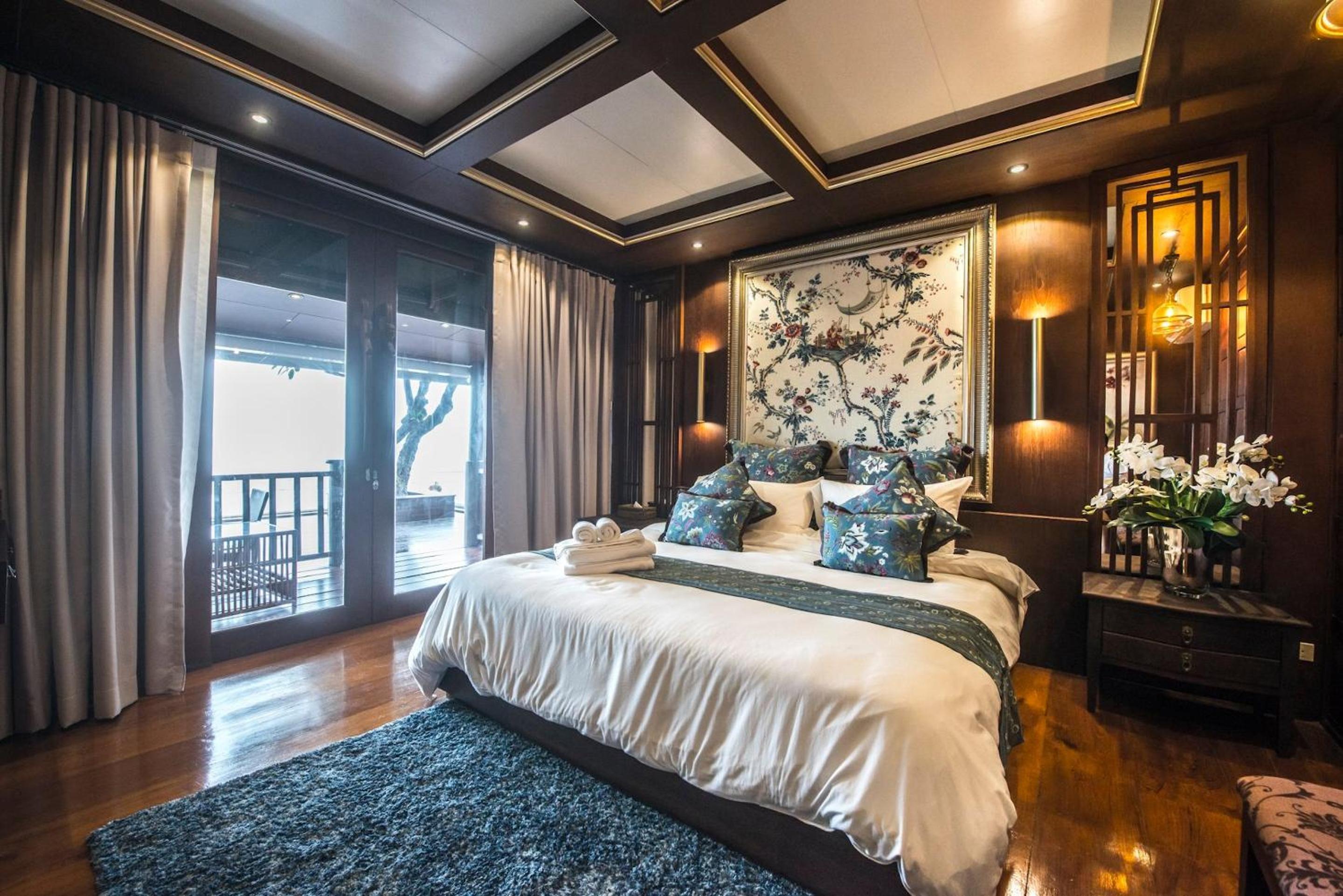 Three-Bedroom Villa - Photo 16