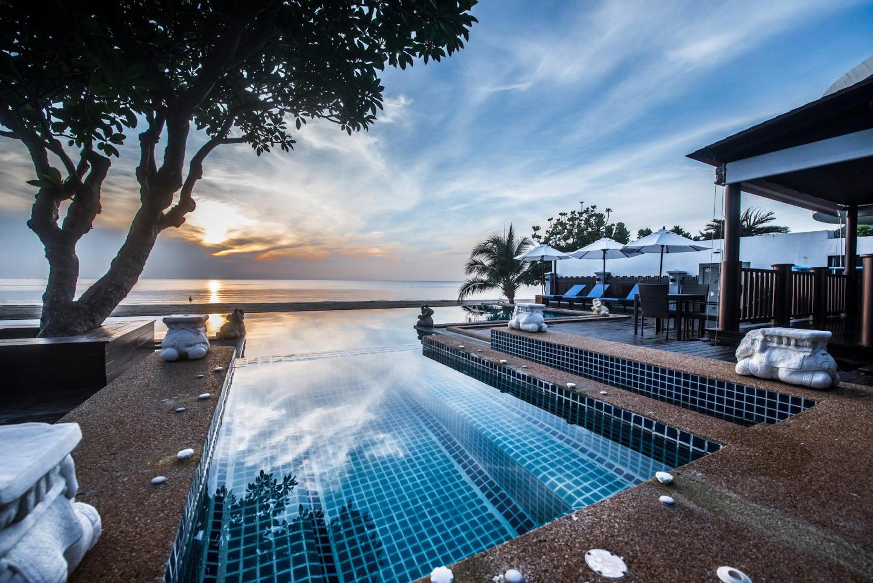 Villa with Sea View - Photo 10
