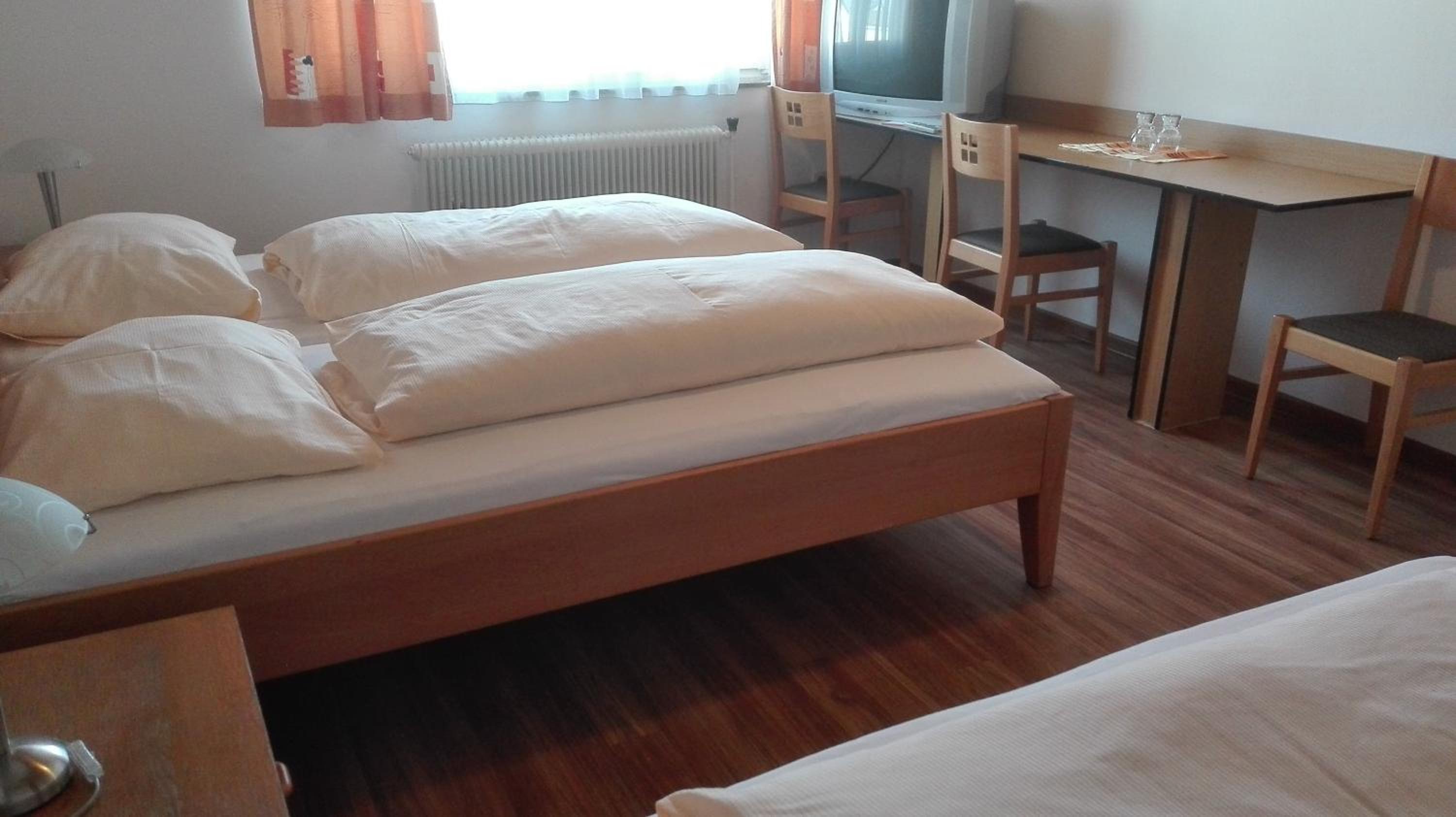 Budget Triple Room - Photo 3