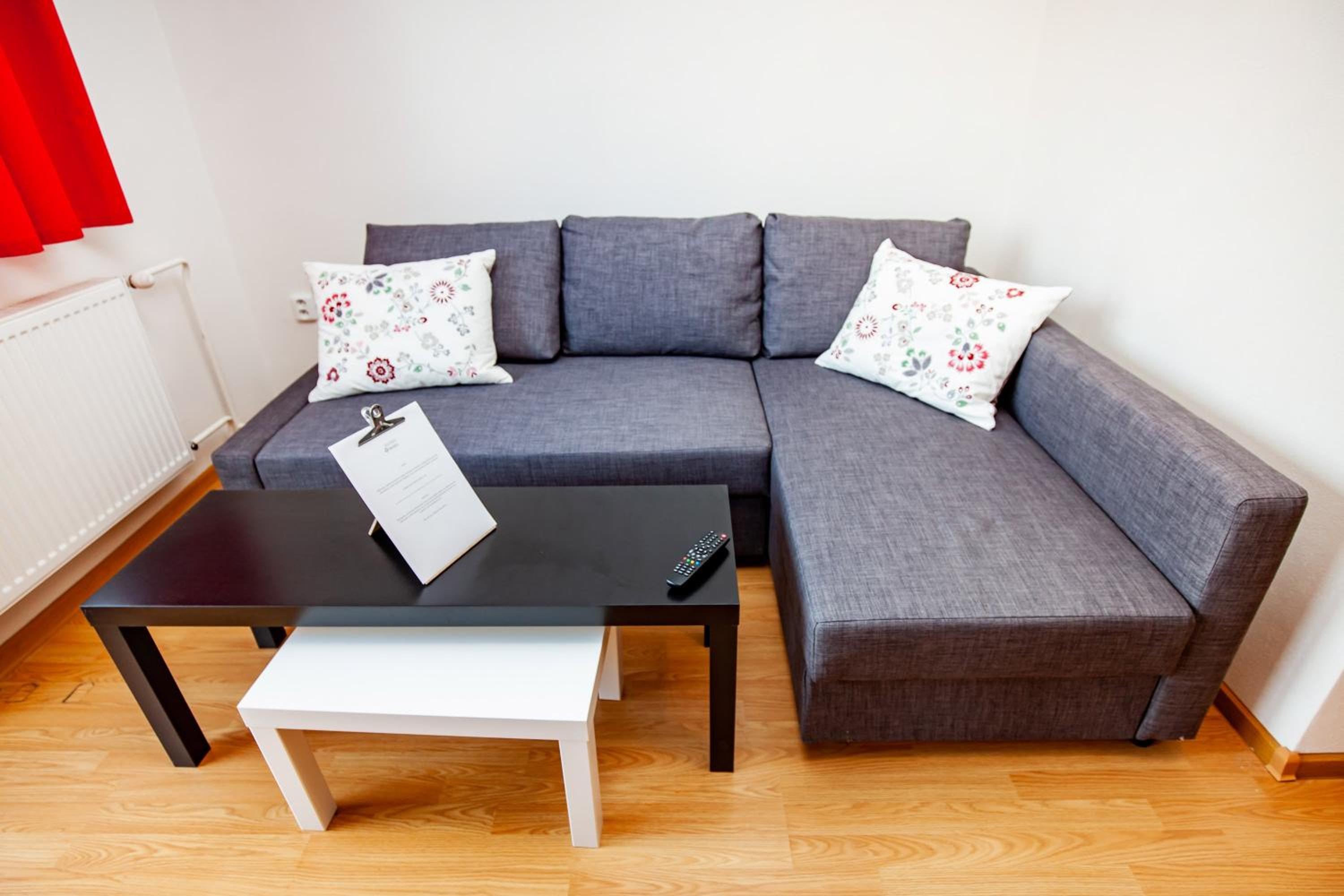 Double Room with Balcony - Photo 8