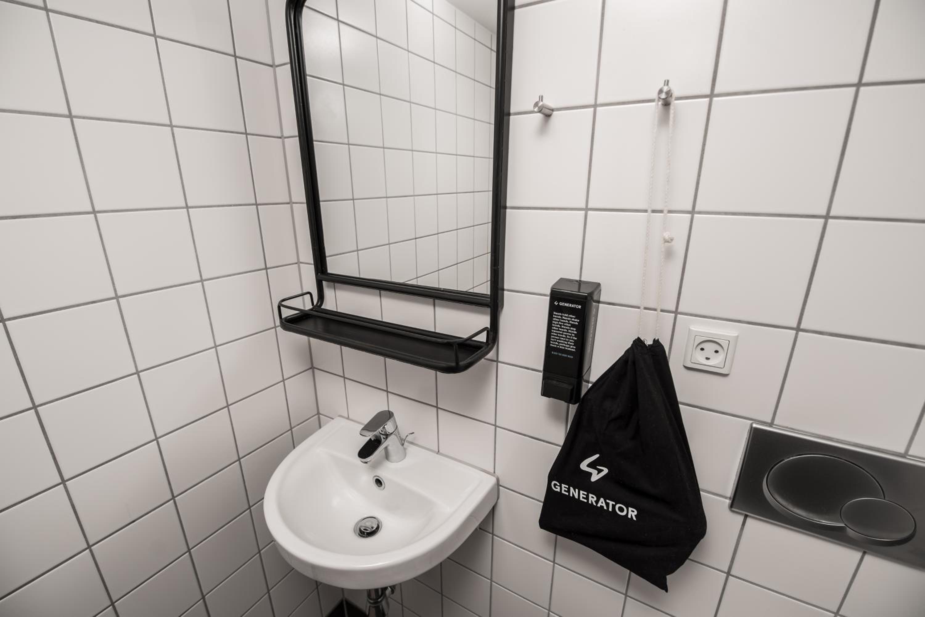 Private 4-Bed Room