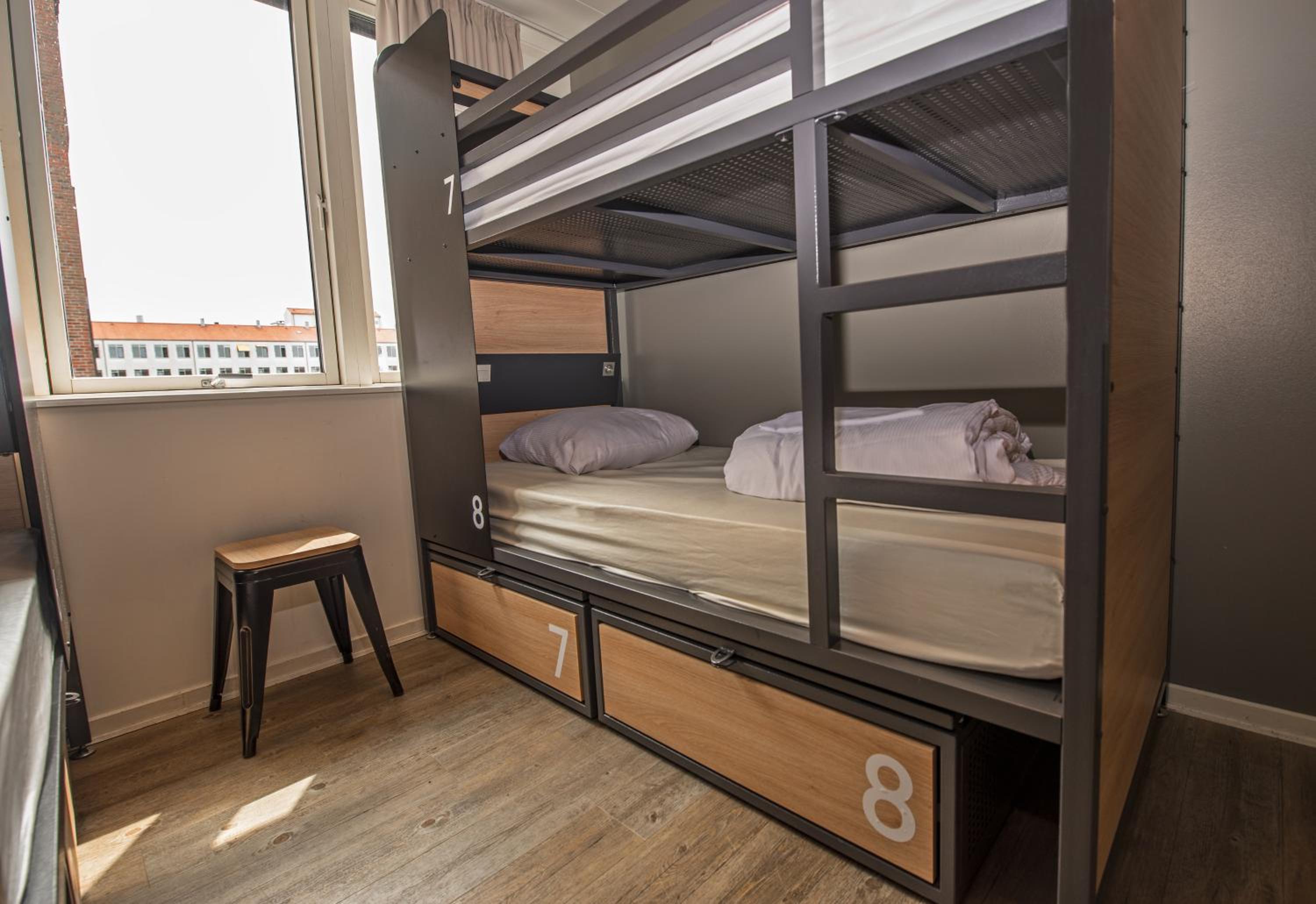 Bed In 8-Bed Mixed Dormitory Room - City View