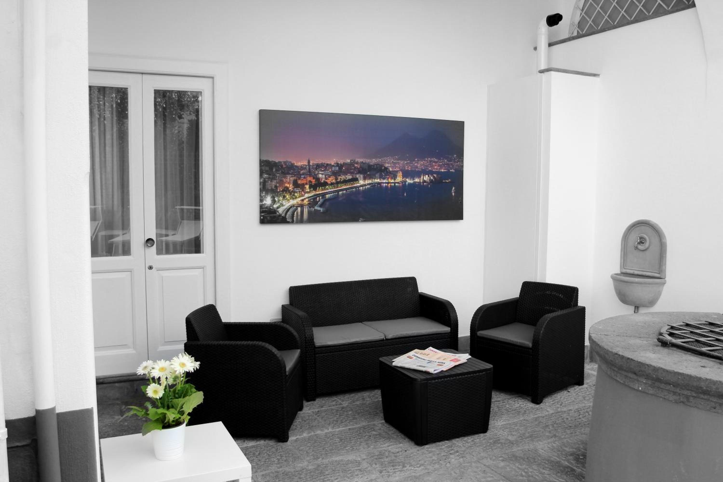 One-Bedroom House - Photo 64