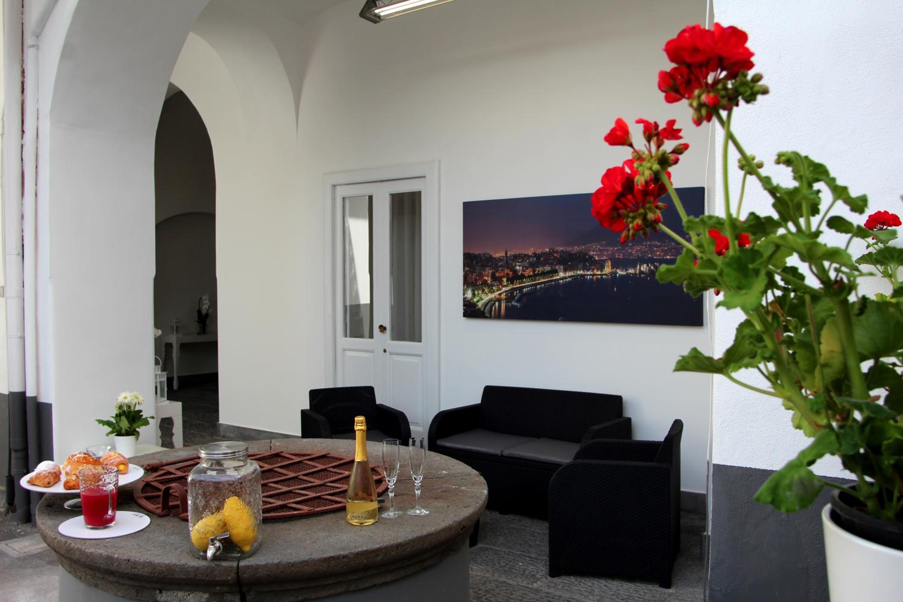 One-Bedroom House - Photo 62