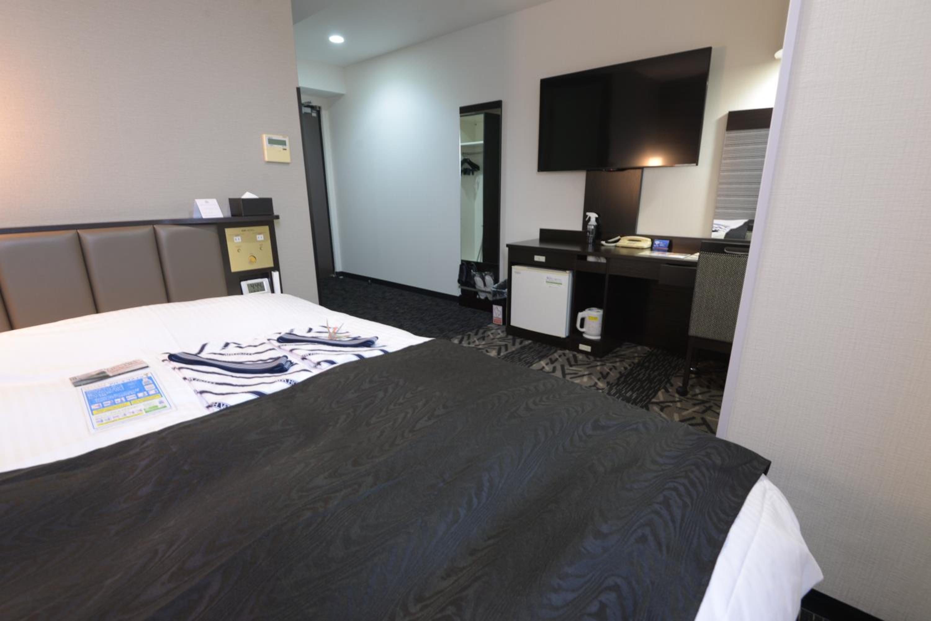 Double Room - Non-Smoking 