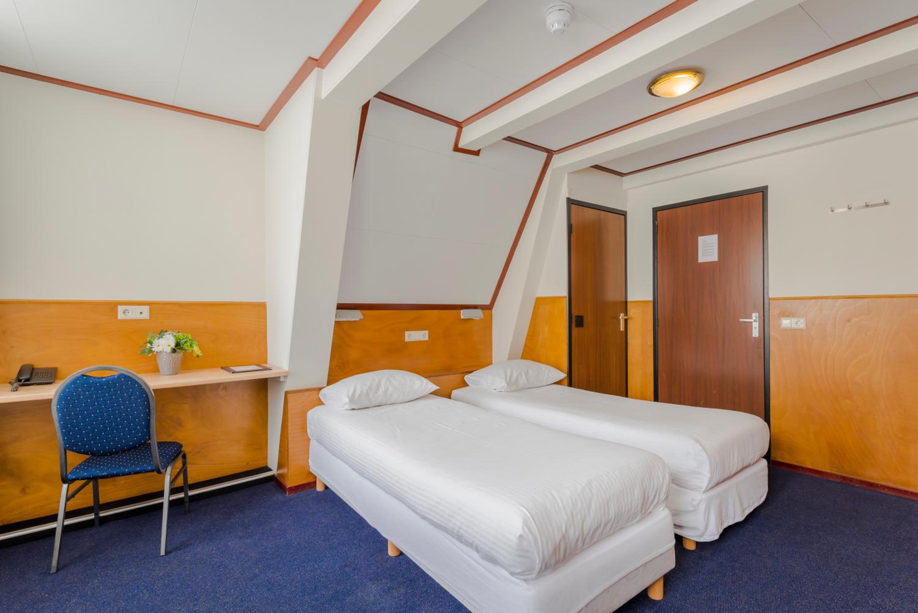 Triple Room with Bathroom
