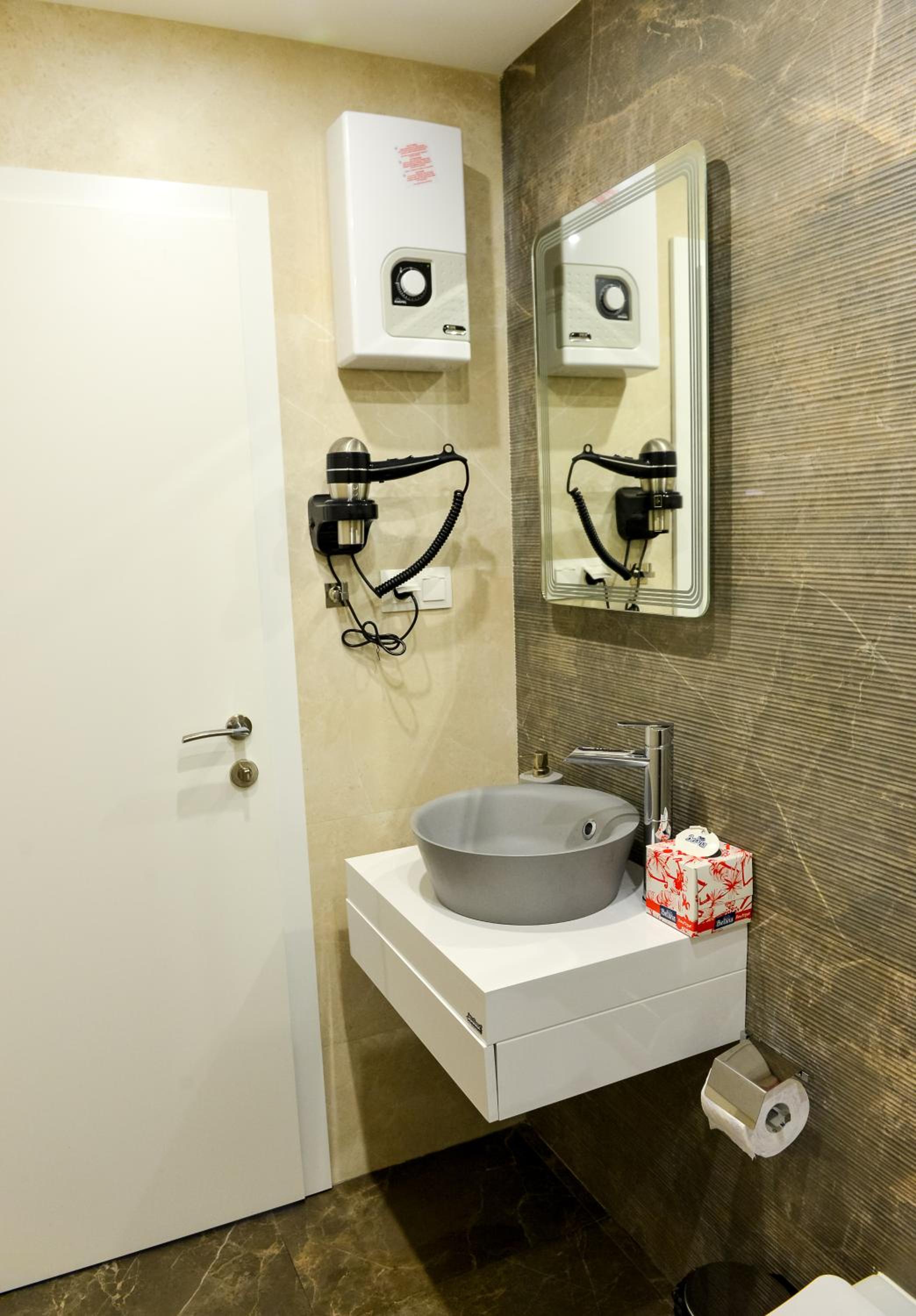 Two-Bedroom Apartment - Photo 5