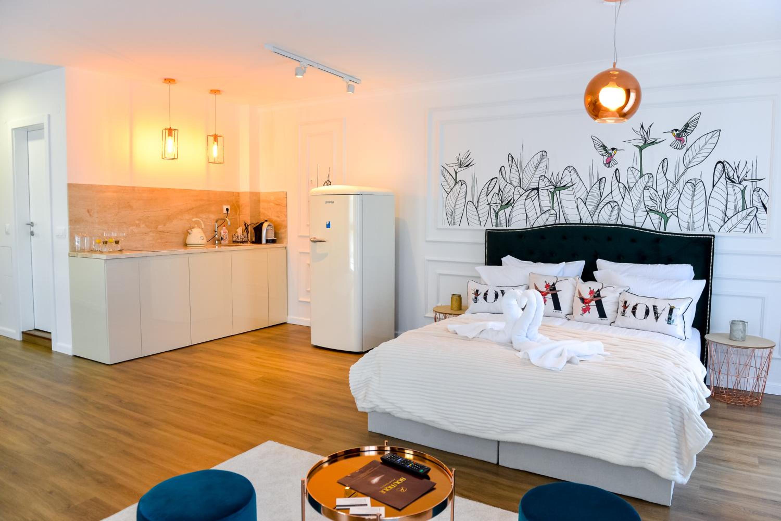 Two-Bedroom Apartment - Photo 8