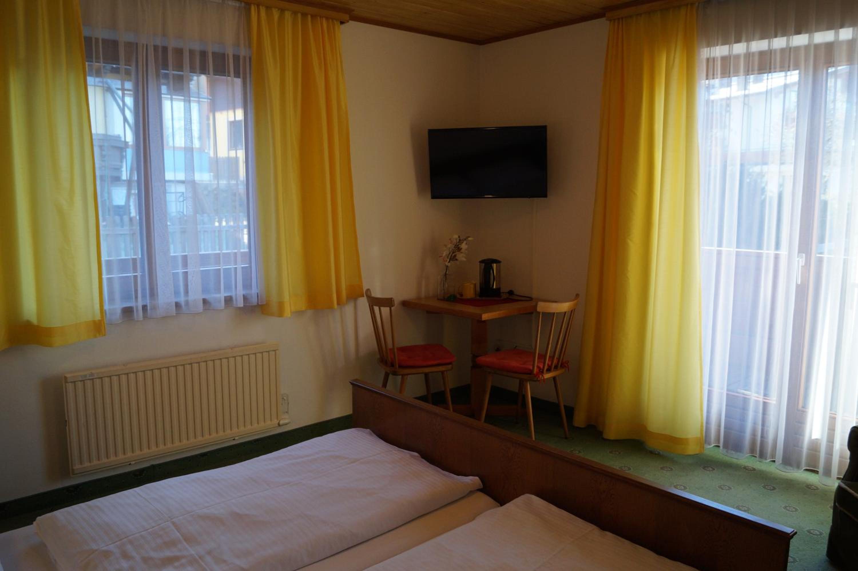 Double Room - Photo 2