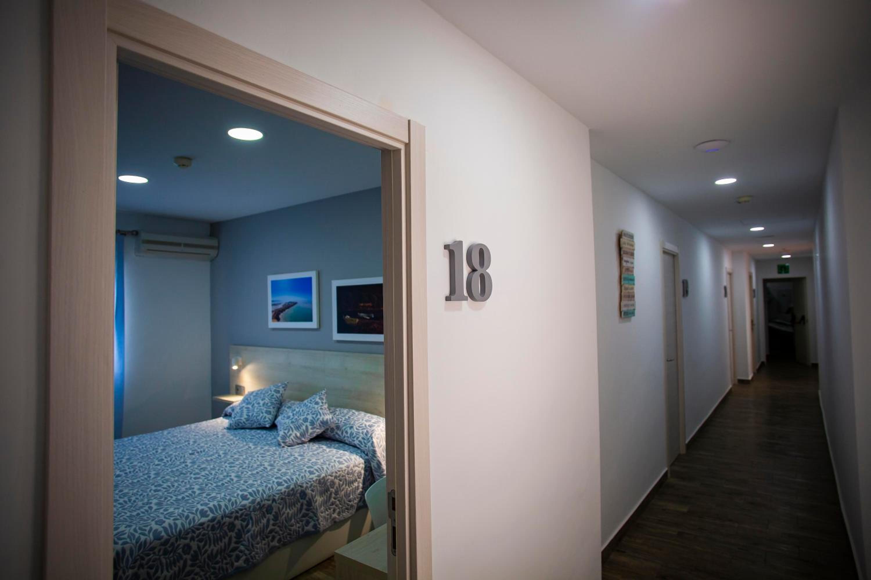 Double Room - Photo 2