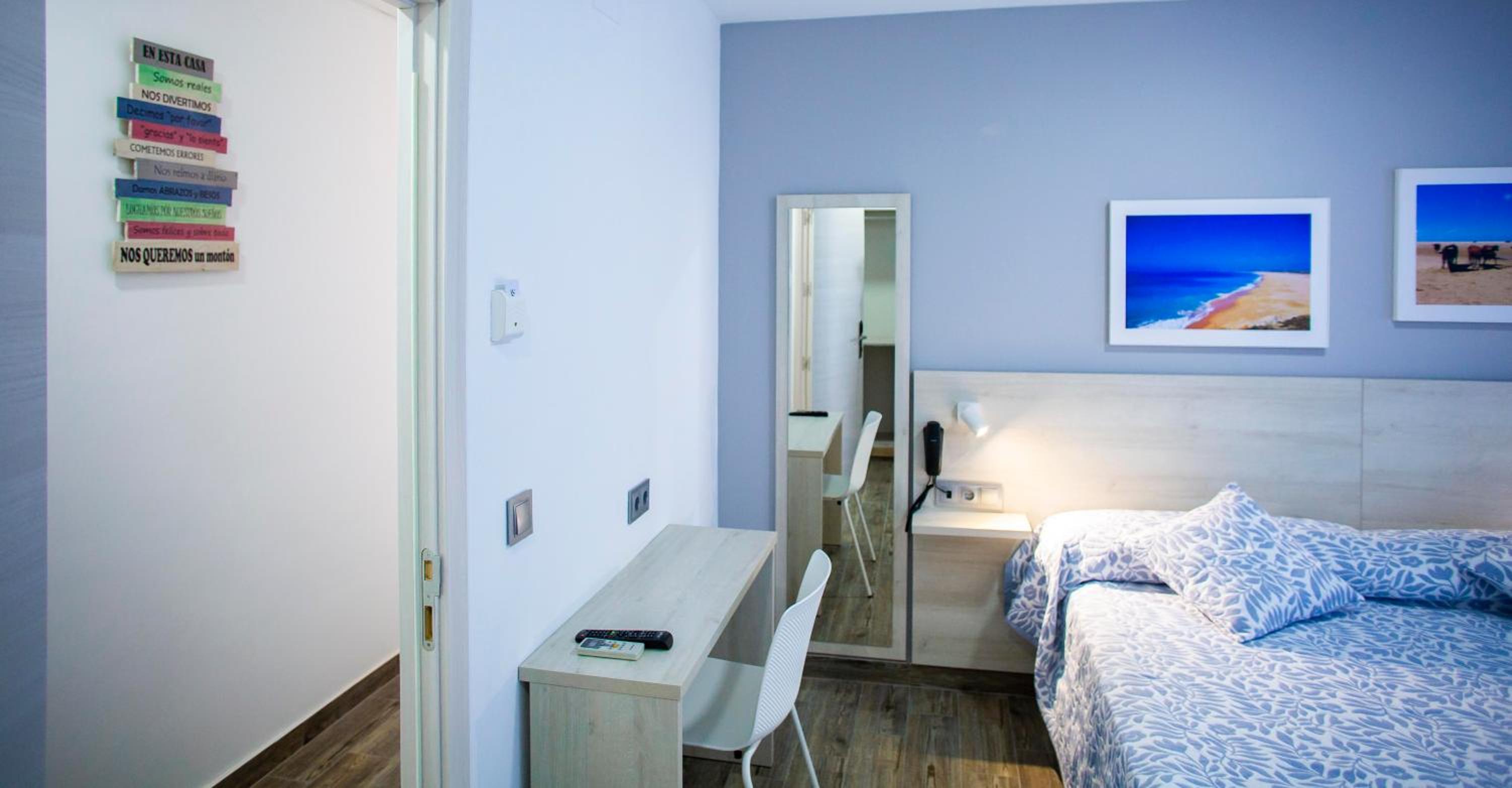 Double Room with Sea View - Photo 5