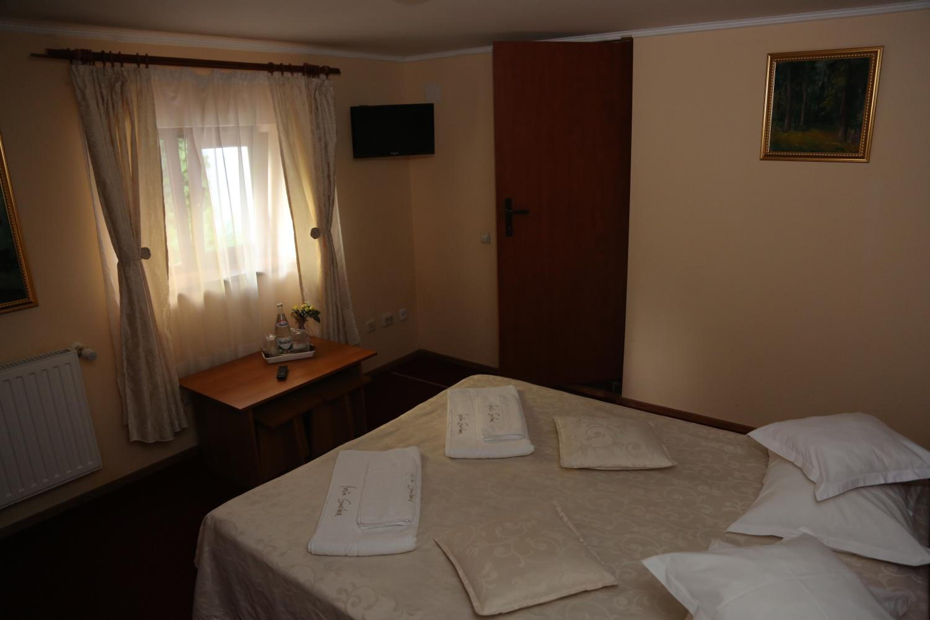 Double Room - Photo 27