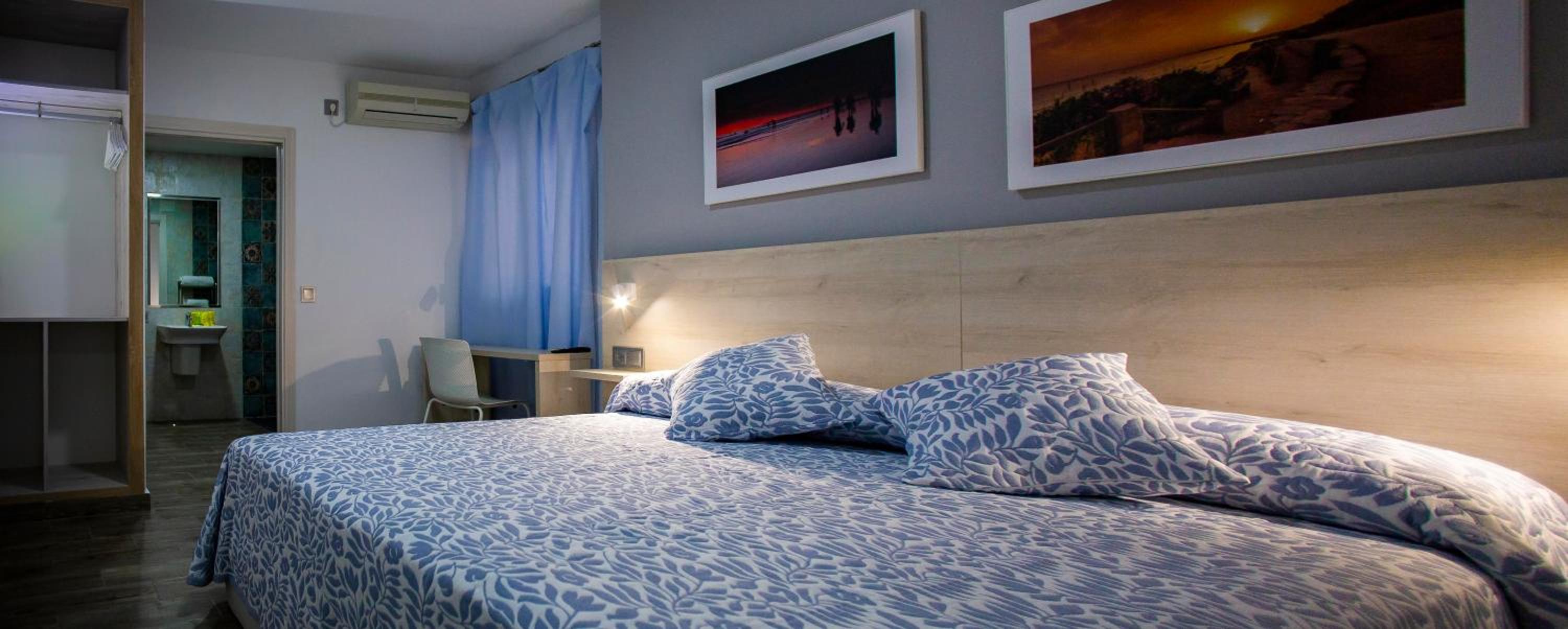 Double Room - Photo 23