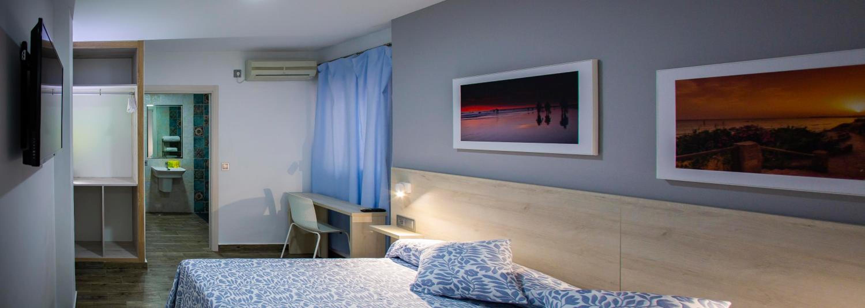 Double Room - Photo 22