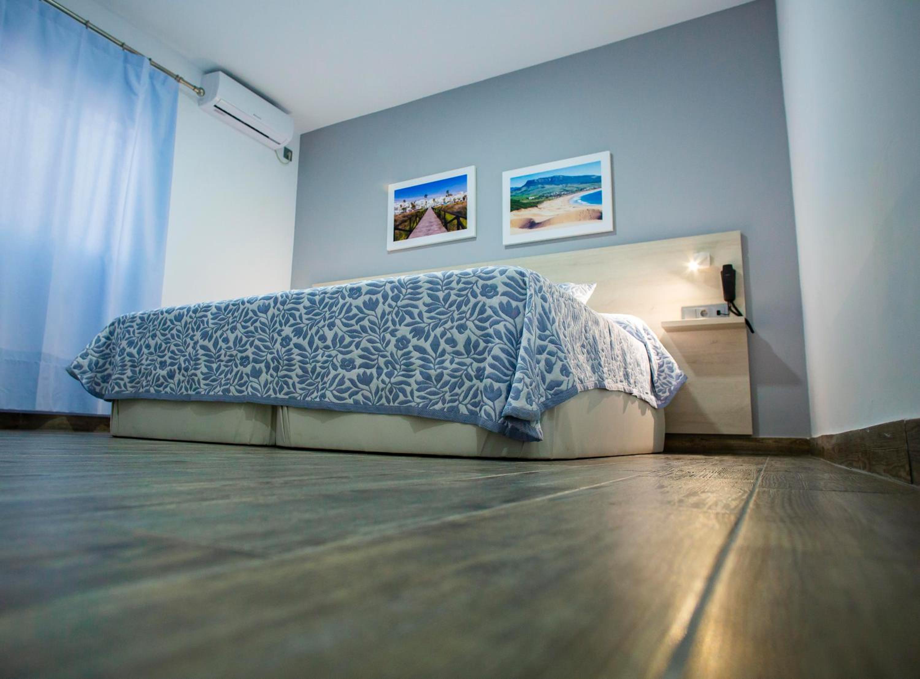 Double Room - Photo 15
